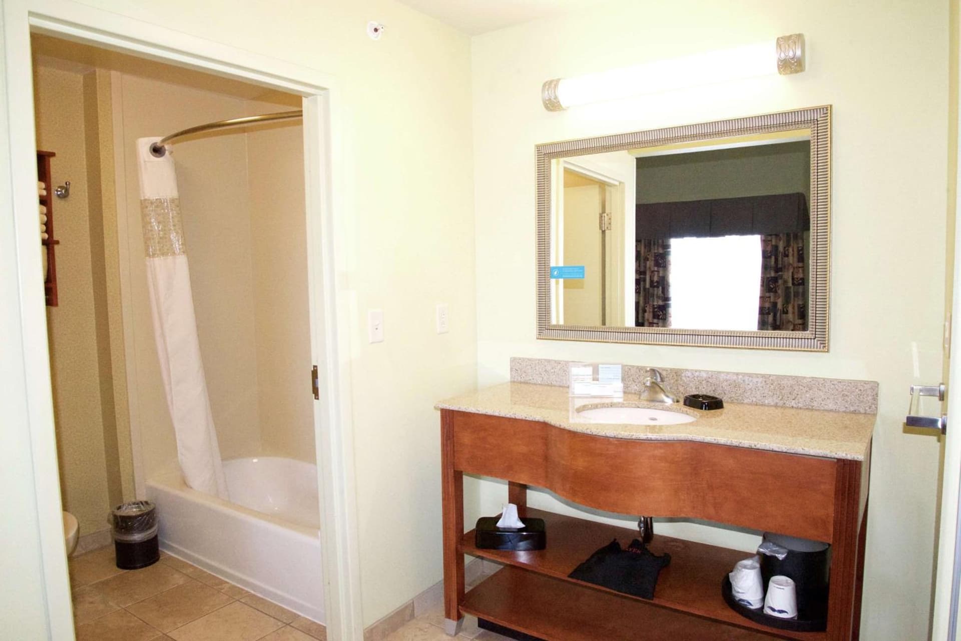 Hampton Inn & Suites Moline-Quad City Int'l Aprt gallery photo in Moline, IL — image 5