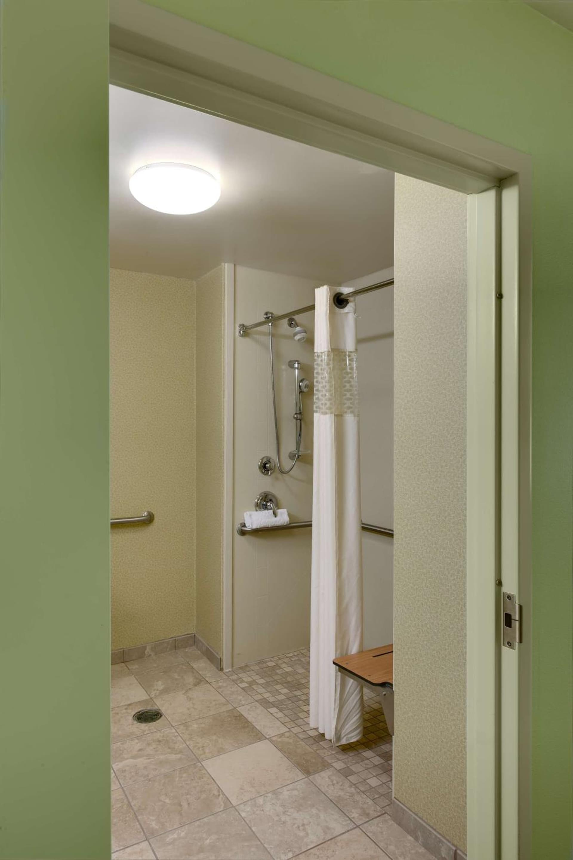 Hampton Inn & Suites Moline-Quad City Int'l Aprt gallery photo in Moline, IL — image 15