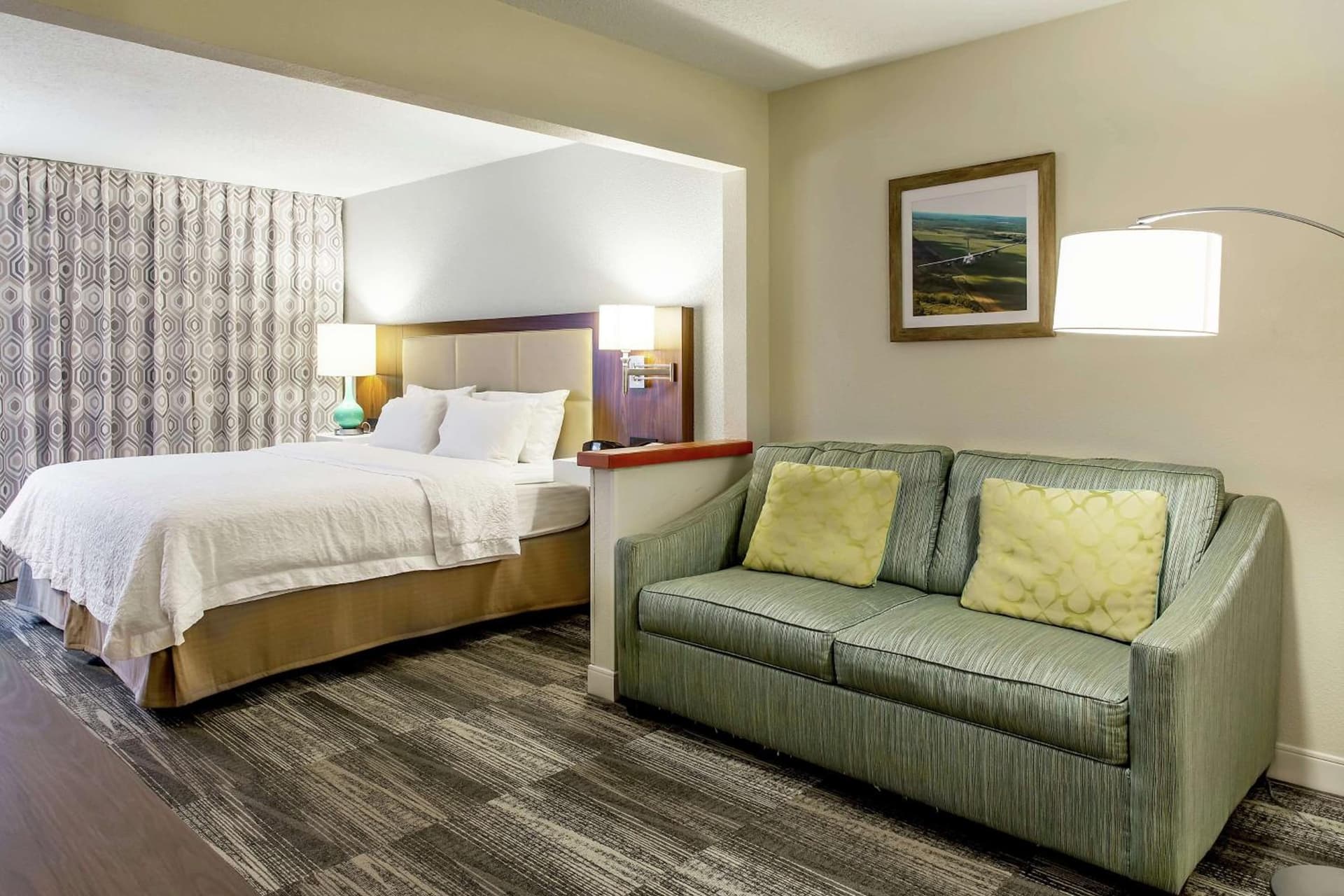 Hampton Inn Minneapolis St. Paul-Woodbury property views in Woodbury, MN — gallery photo 3
