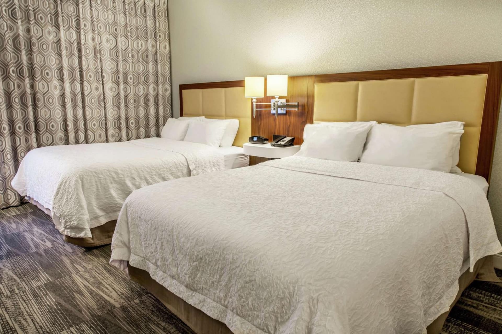Hampton Inn Minneapolis St. Paul-Woodbury gallery photo in Woodbury, MN — image 23