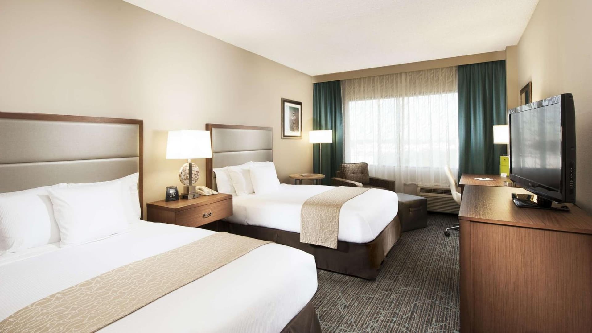 DoubleTree by Hilton Hotel West Palm Beach Airport gallery photo in West Palm Beach, FL — image 8