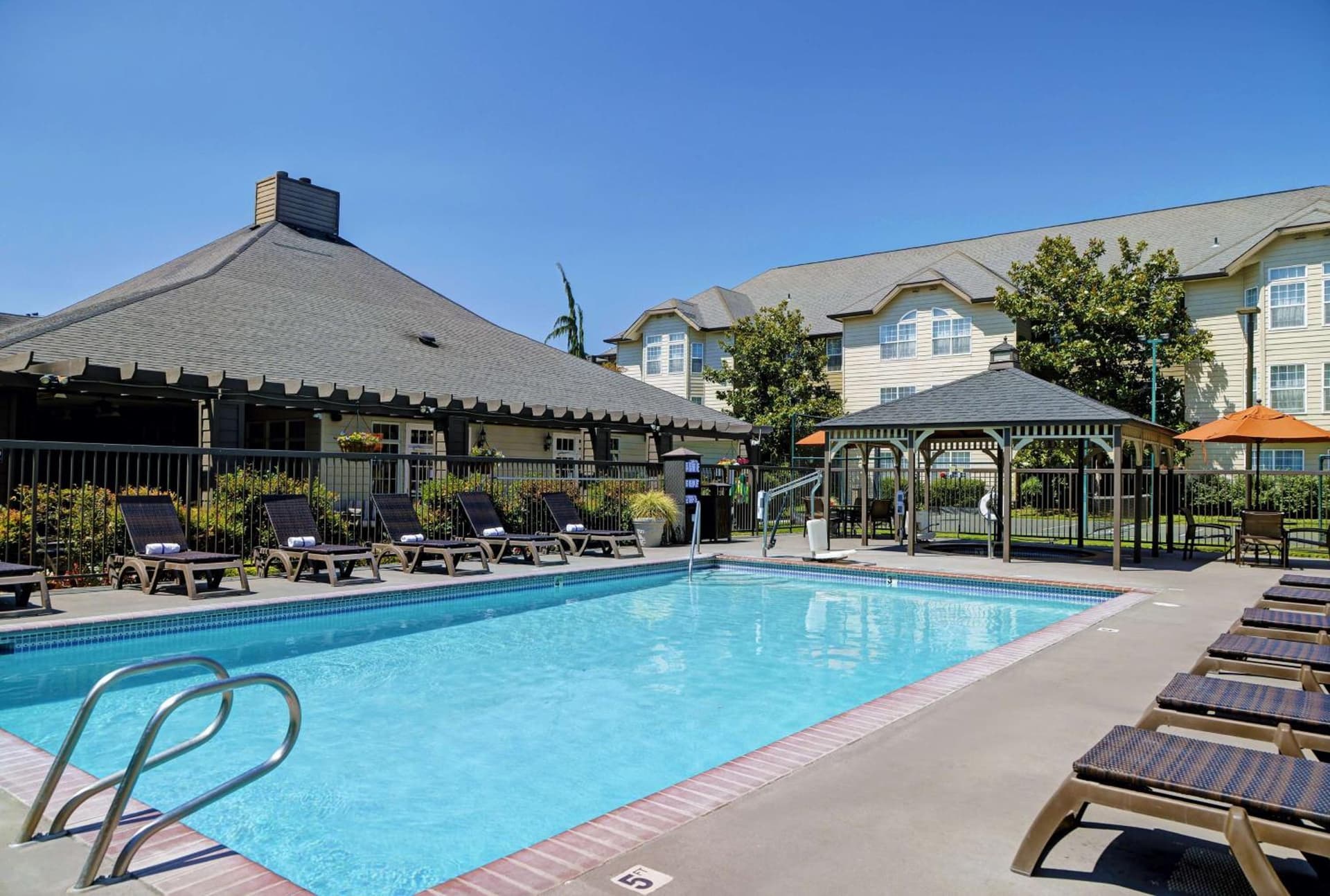 Homewood Suites by Hilton Vancouver-Portland interior in Vancouver, WA — gallery photo 2