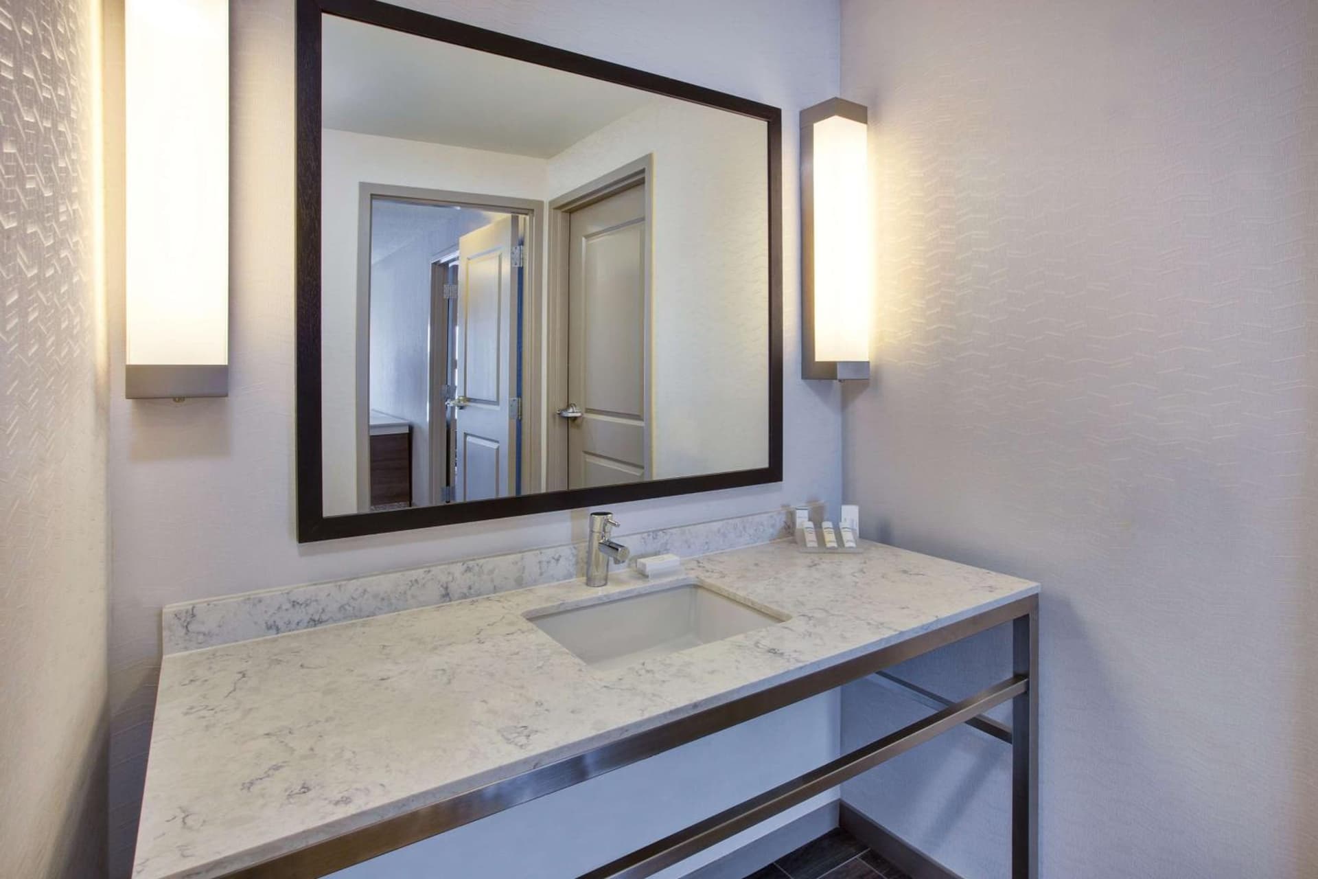Hilton Garden Inn Chesterton gallery photo in Chesterton, IN — image 56
