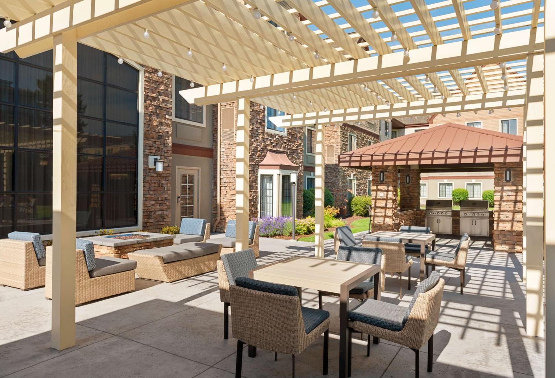 Homewood Suites by Hilton Portland Airport gallery photo in Portland, OR — image 29