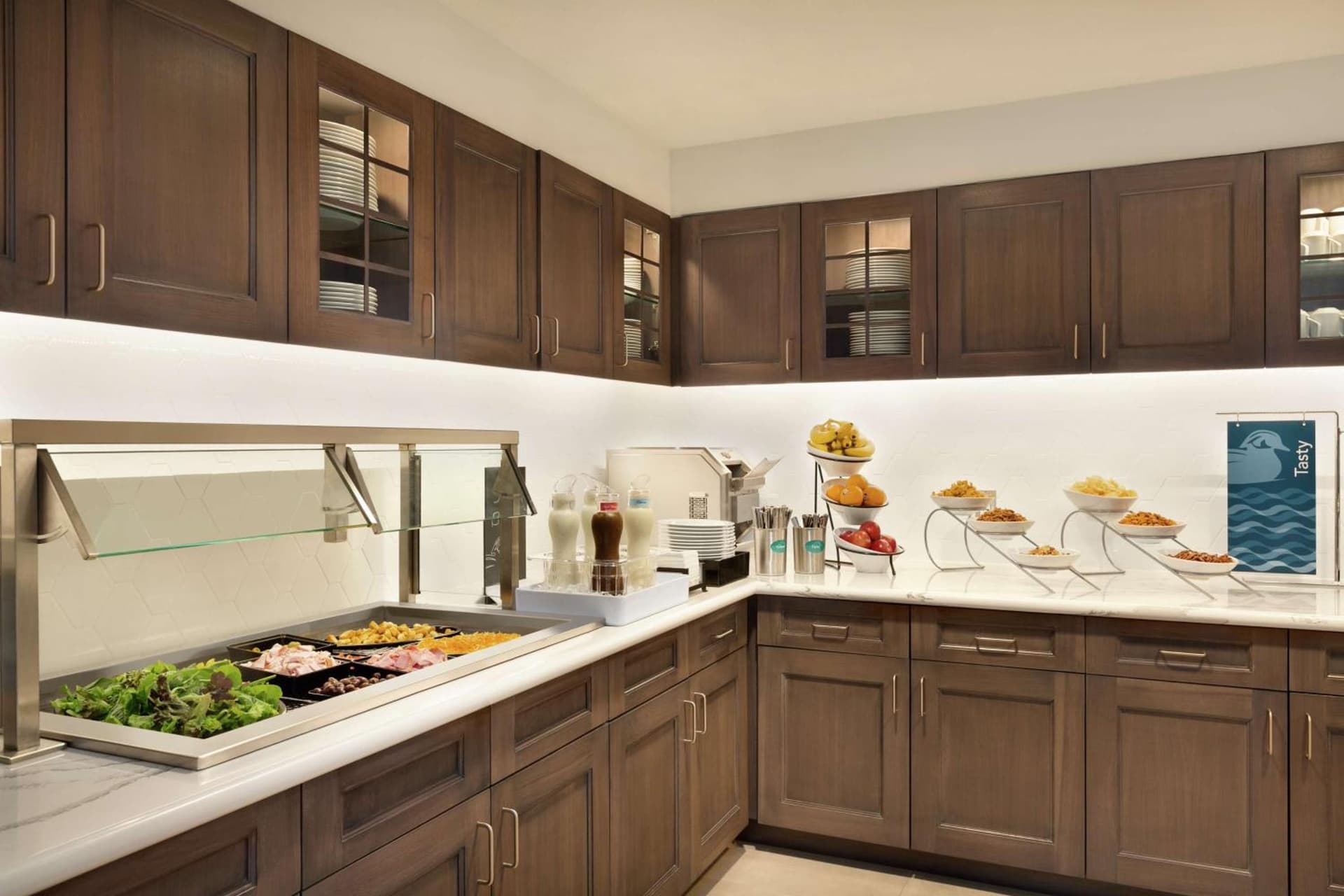 Homewood Suites by Hilton Portland Airport gallery photo in Portland, OR — image 10
