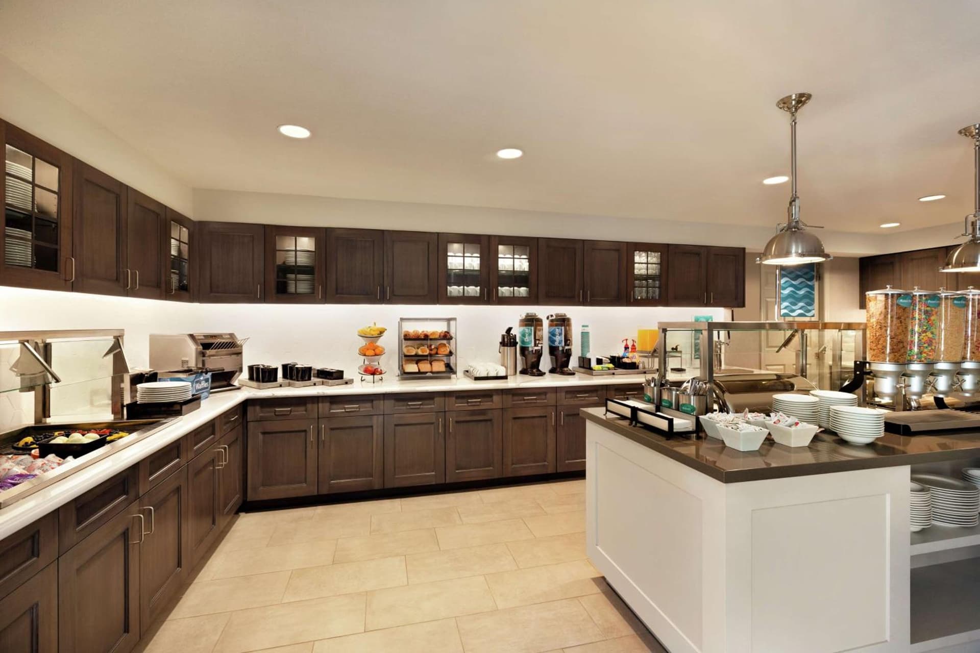Homewood Suites by Hilton Portland Airport gallery photo in Portland, OR — image 15