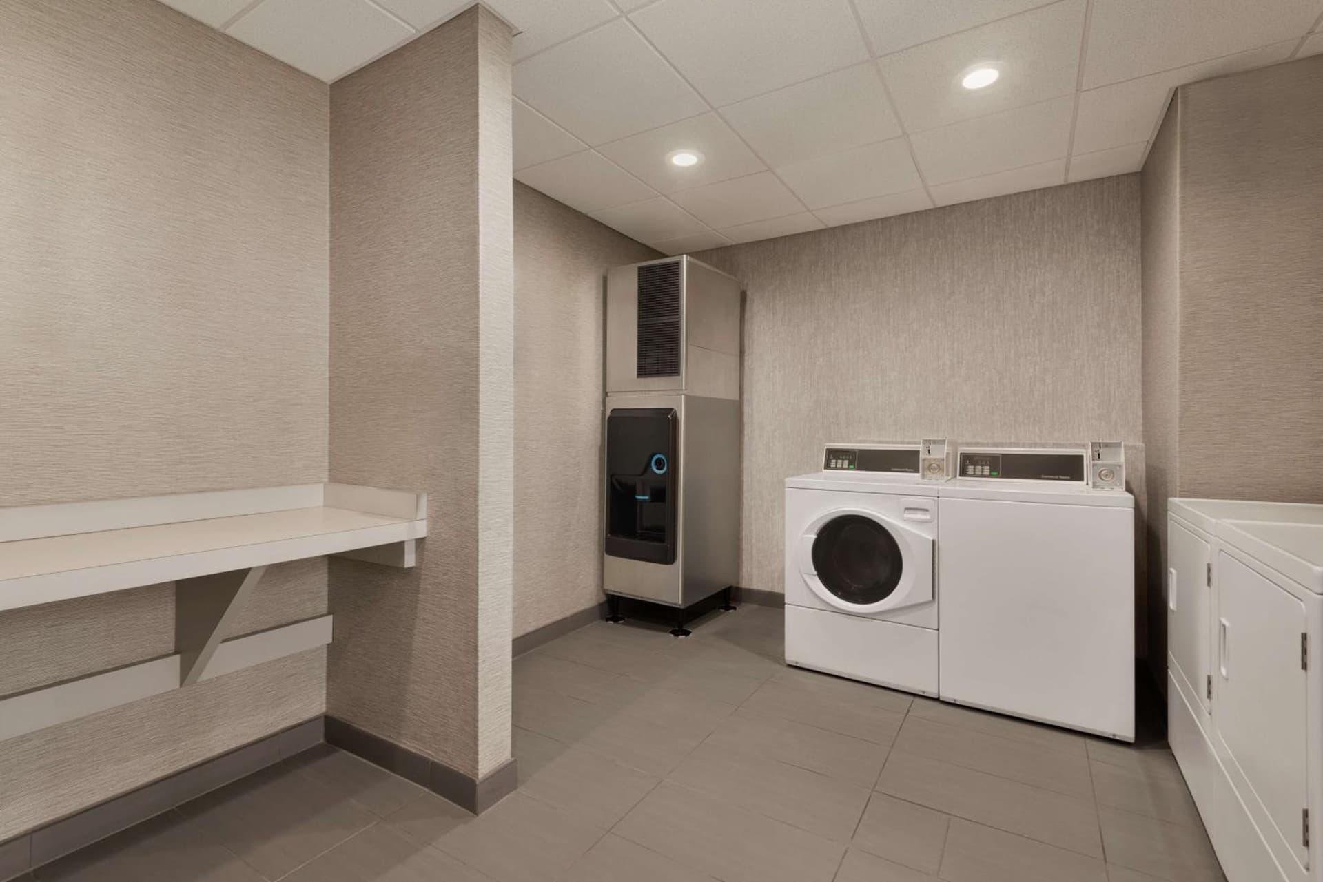 Homewood Suites by Hilton Portland Airport gallery photo in Portland, OR — image 22