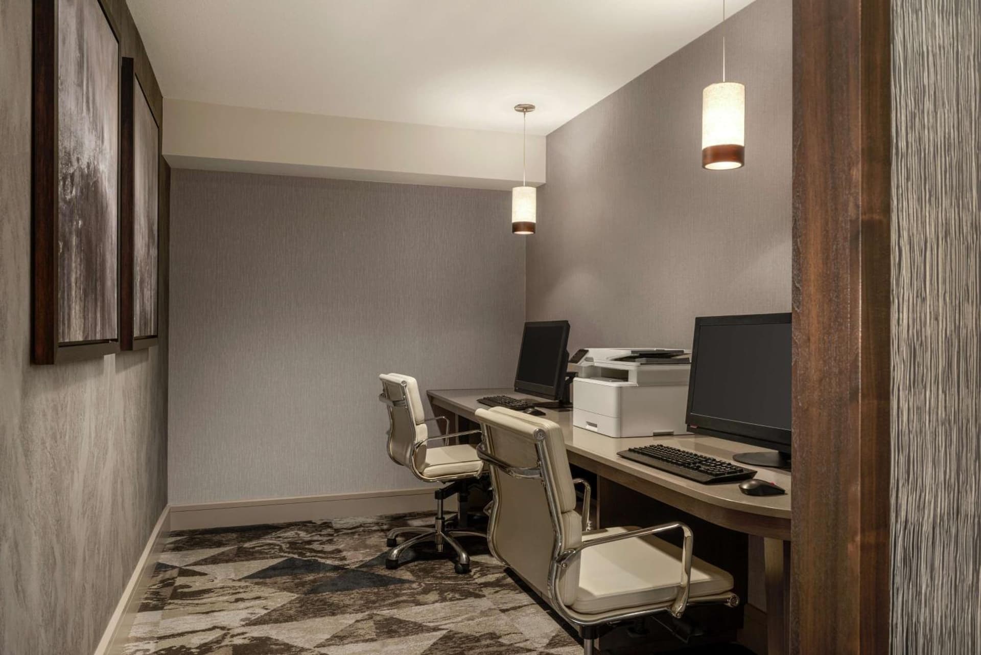 Homewood Suites by Hilton Portland Airport gallery photo in Portland, OR — image 16