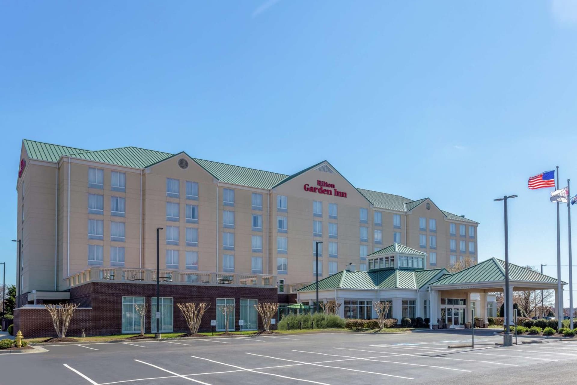 Hilton Garden Inn Richmond South/Southpark featured exterior or lobby in Colonial Heights, VA — similar hotel