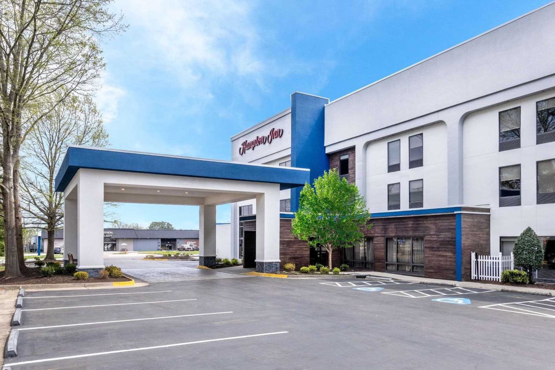 Hampton Inn Richmond/Midlothian Turnpike interior in Midlothian, VA — gallery photo 2
