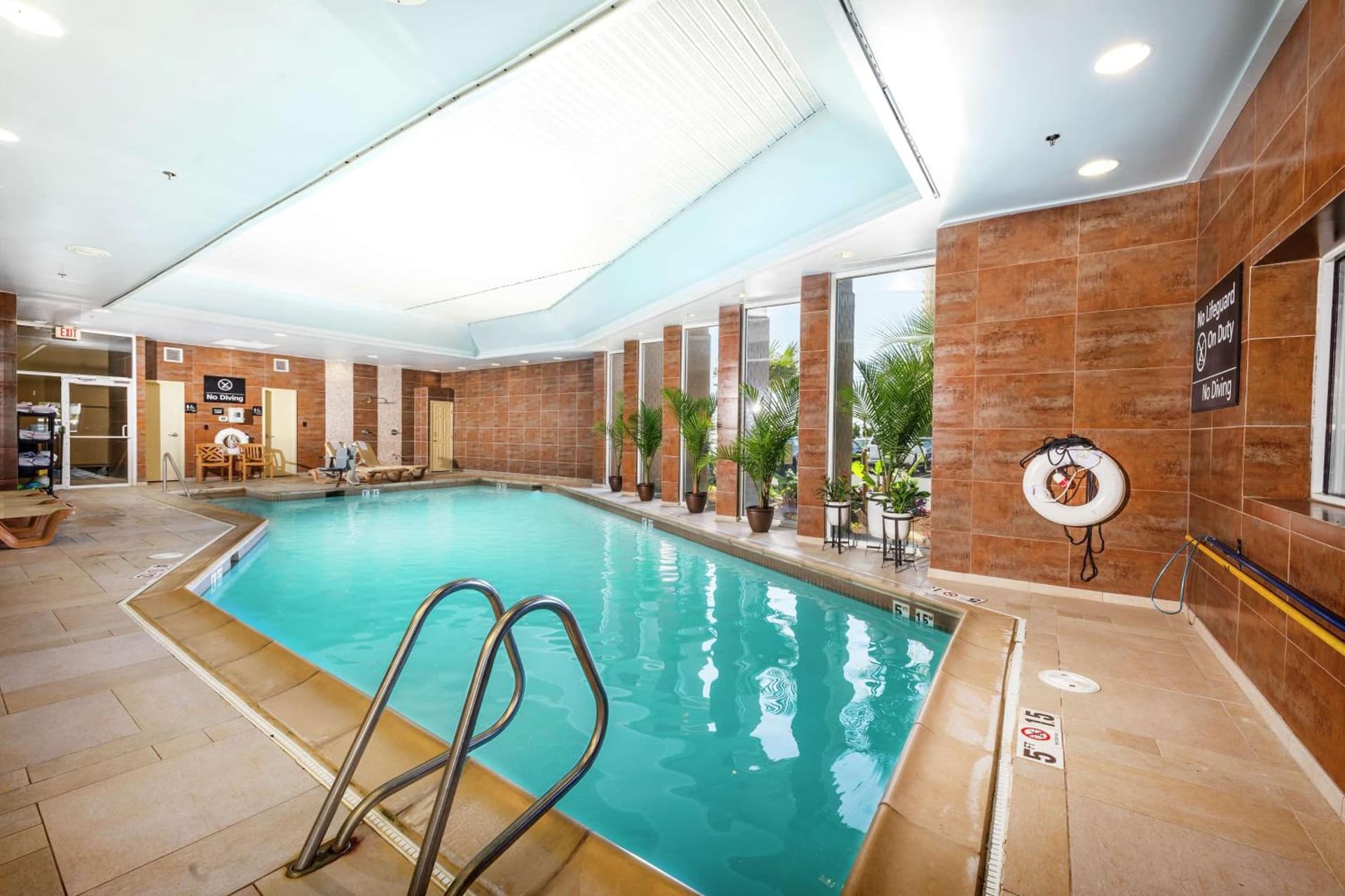 Hampton Inn Virginia Beach Oceanfront North gallery photo in Virginia Beach, VA — image 23