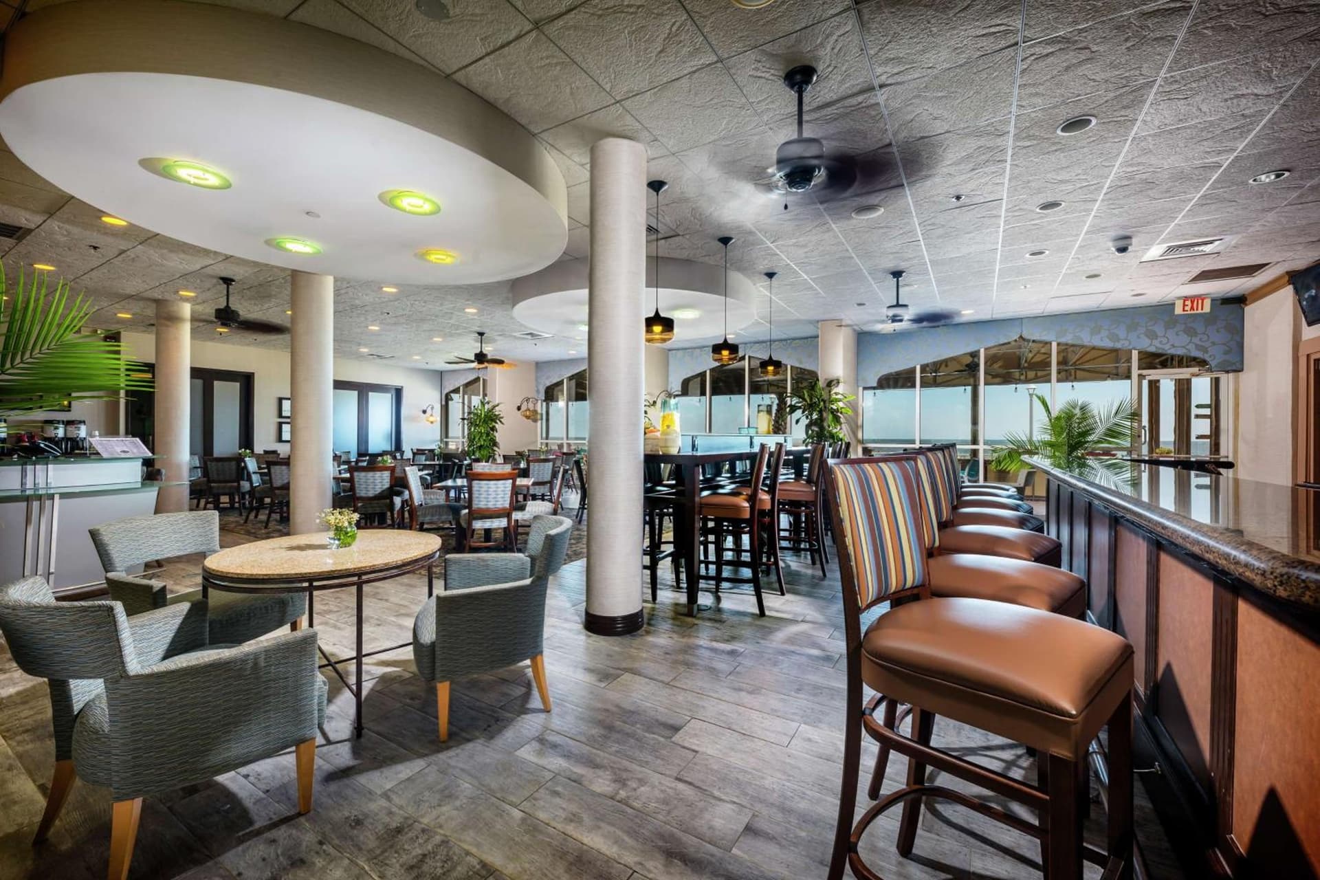 Hampton Inn Virginia Beach Oceanfront North gallery photo in Virginia Beach, VA — image 9