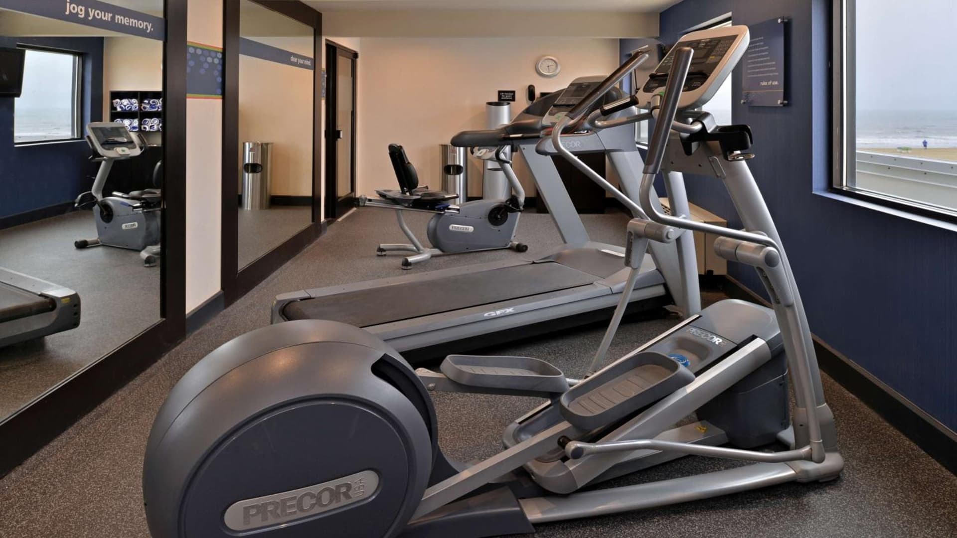 Hampton Inn Virginia Beach Oceanfront North gallery photo in Virginia Beach, VA — image 33
