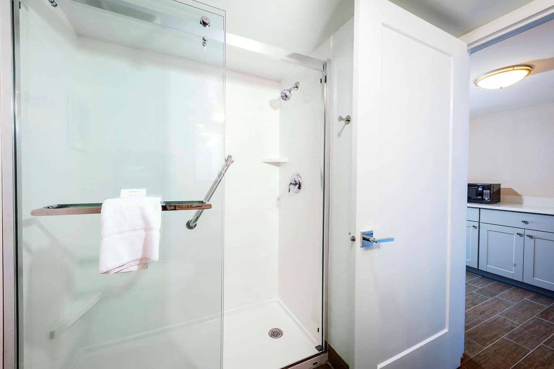Hampton Inn Virginia Beach Oceanfront North gallery photo in Virginia Beach, VA — image 37