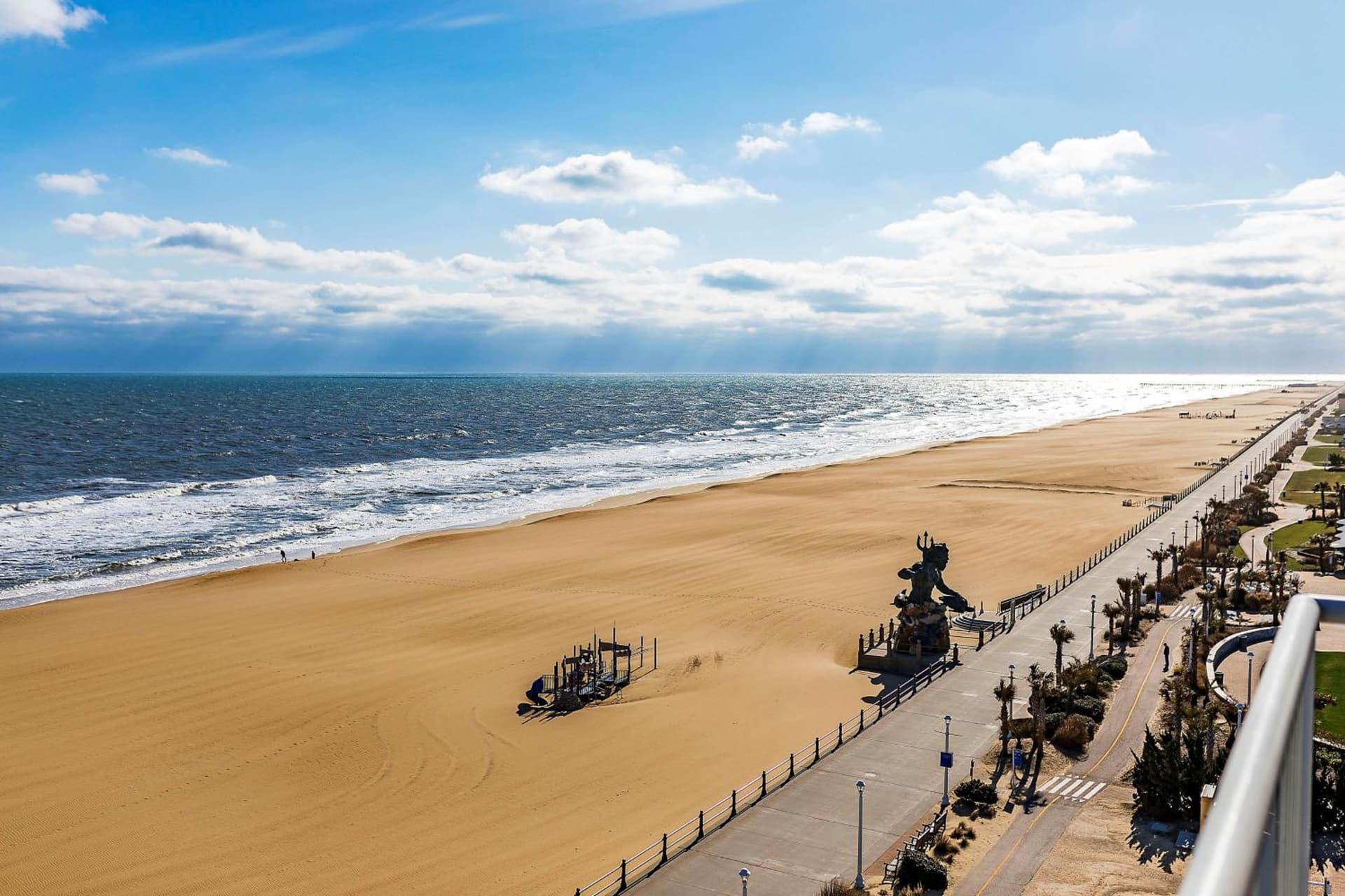 Hampton Inn Virginia Beach Oceanfront North property views in Virginia Beach, VA — gallery photo 3