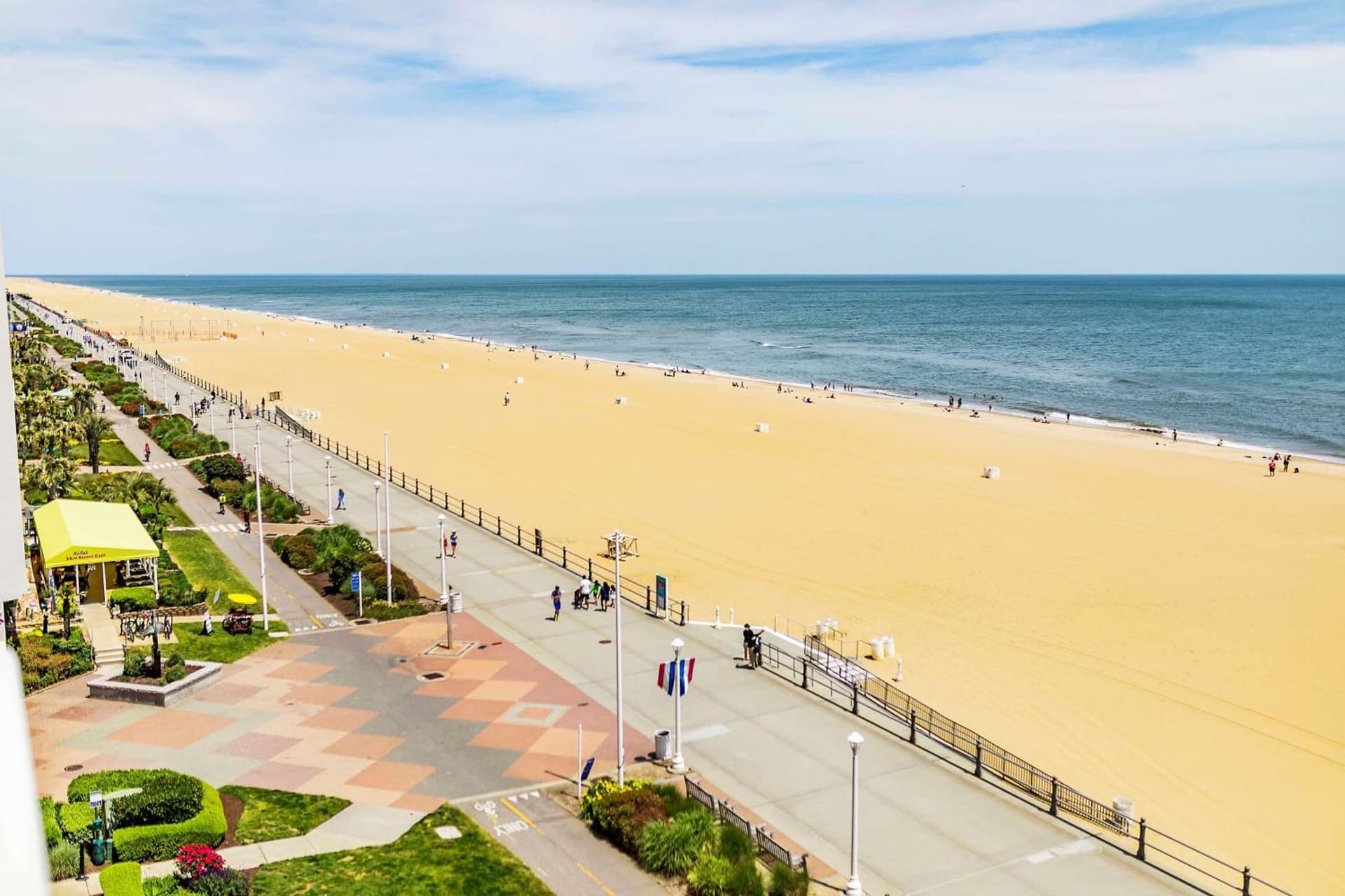 Hampton Inn Virginia Beach Oceanfront North gallery photo in Virginia Beach, VA — image 32