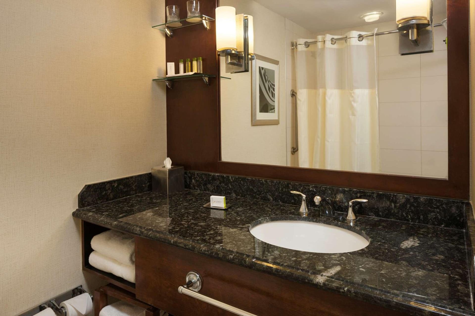 Doubletree by Hilton Hotel Williamsburg gallery photo in Williamsburg, VA — image 30