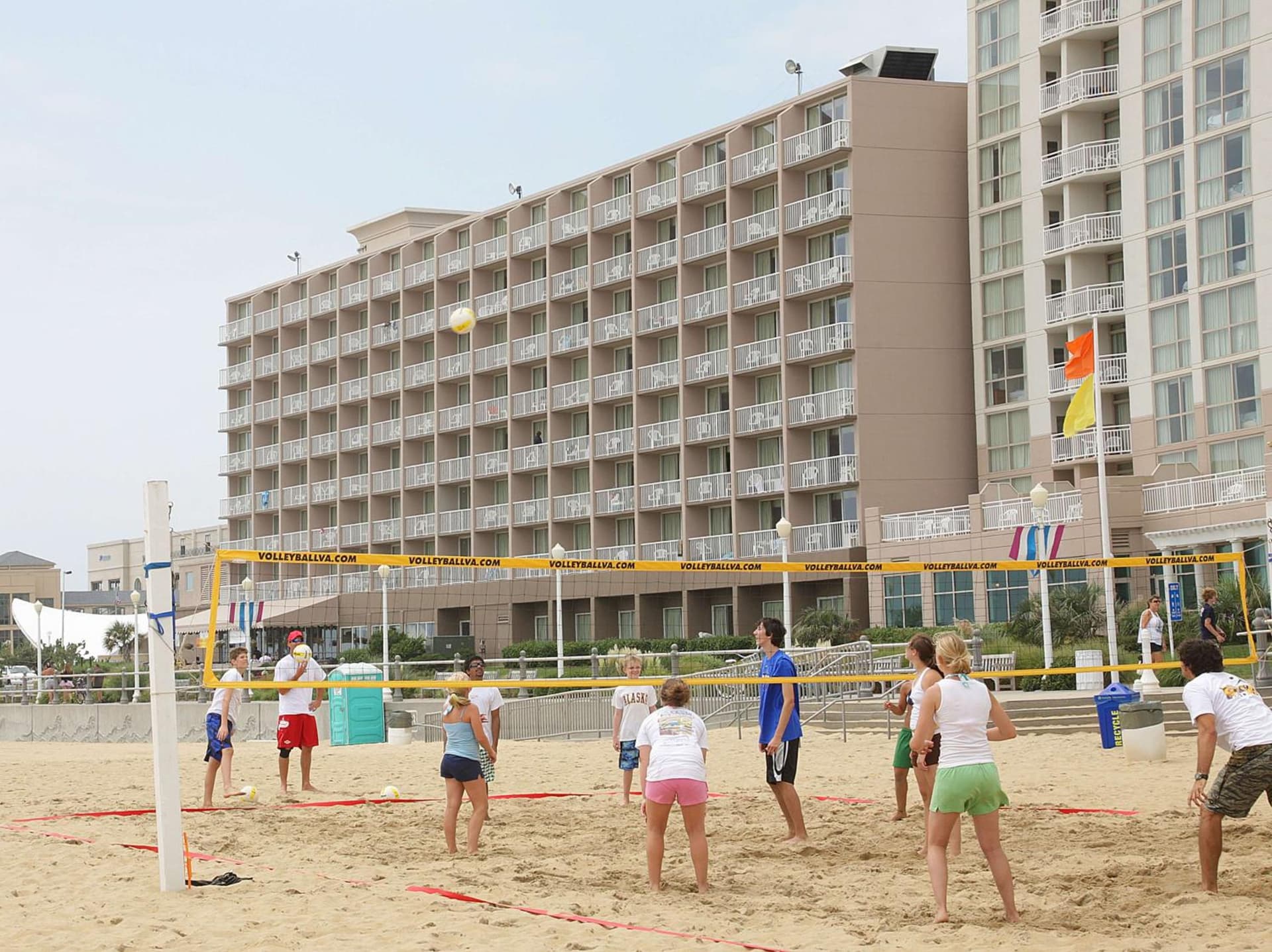 Hampton Inn Virginia Beach Oceanfront North gallery photo in Virginia Beach, VA — image 12