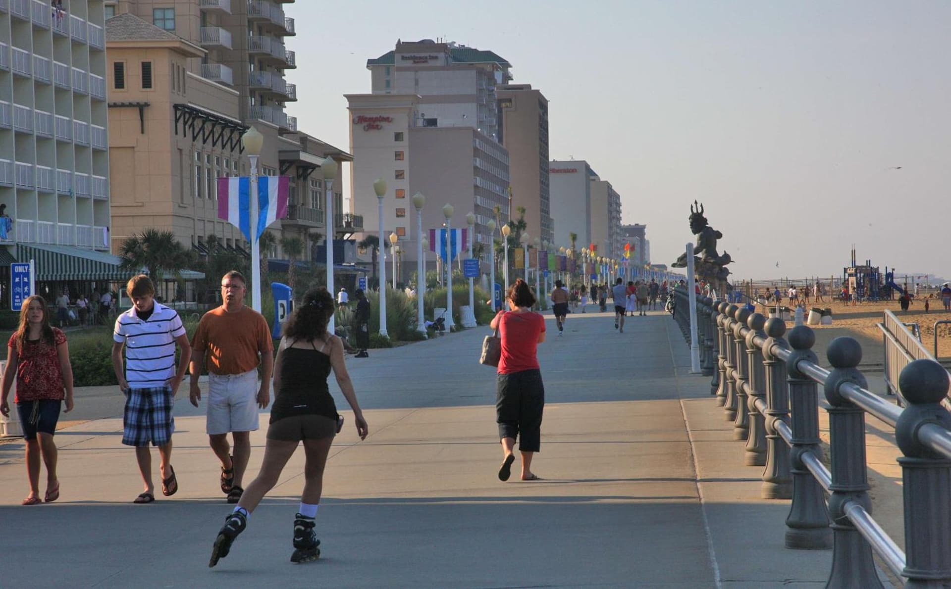 Hampton Inn Virginia Beach Oceanfront North interior in Virginia Beach, VA — gallery photo 2