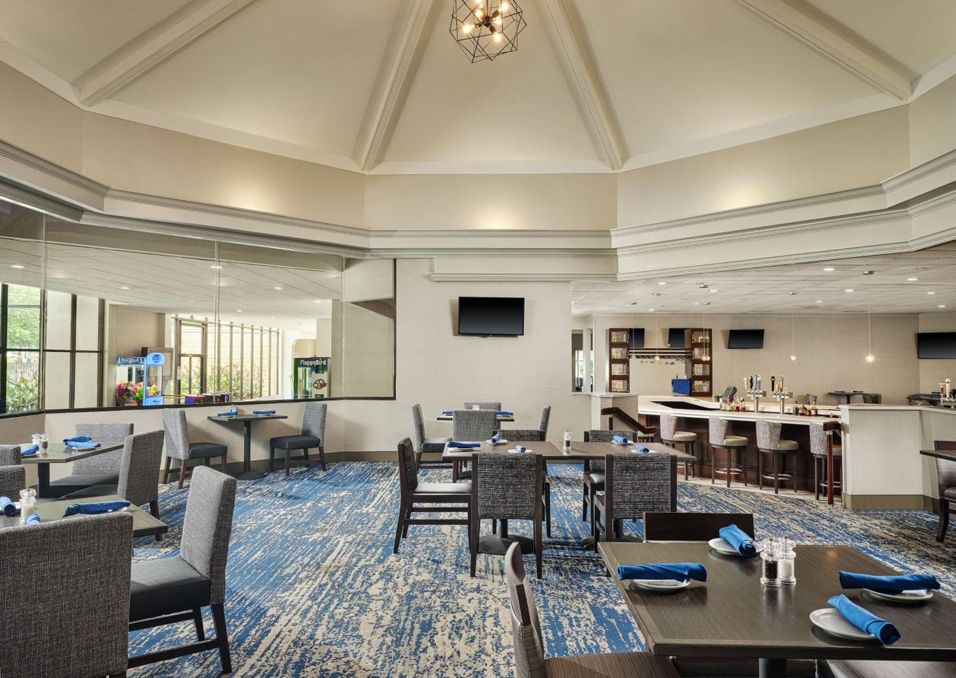 Doubletree by Hilton Hotel Williamsburg gallery photo in Williamsburg, VA — image 5