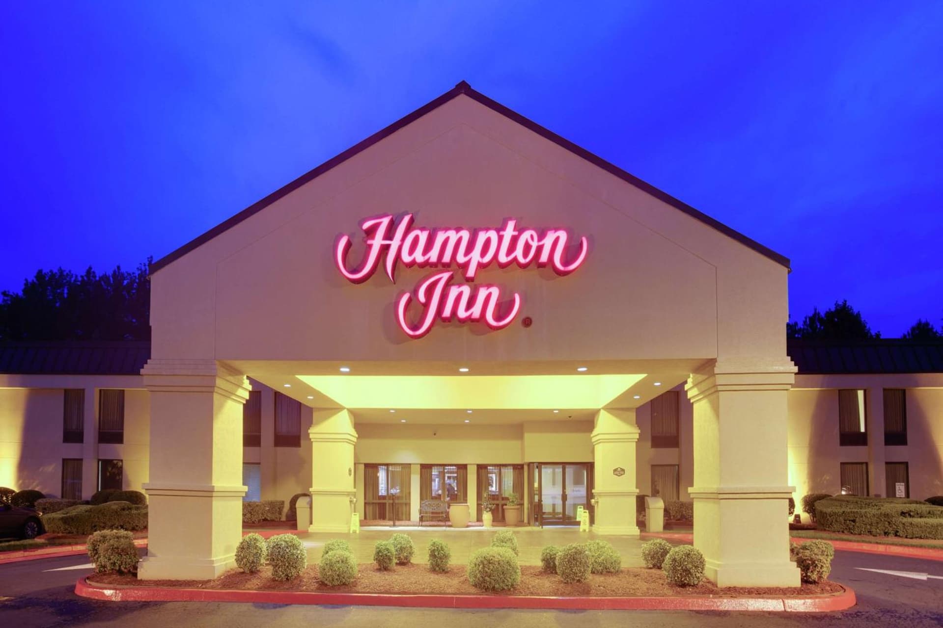 Hampton Inn By Hilton Chester South featured exterior or lobby in Chester, VA — similar hotel