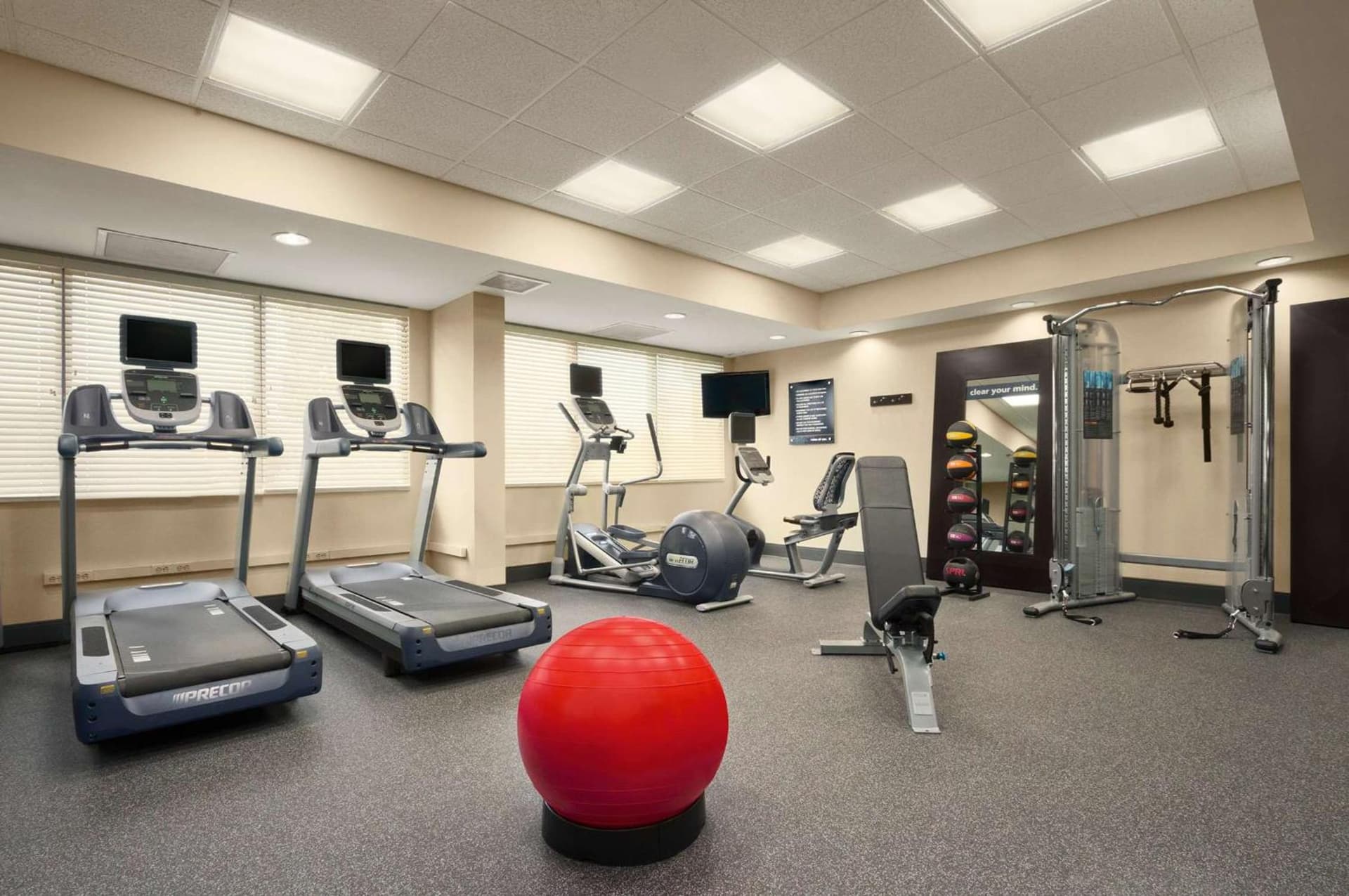 Hampton Inn Lexington Park gallery photo in Lexington Park, MD — image 31
