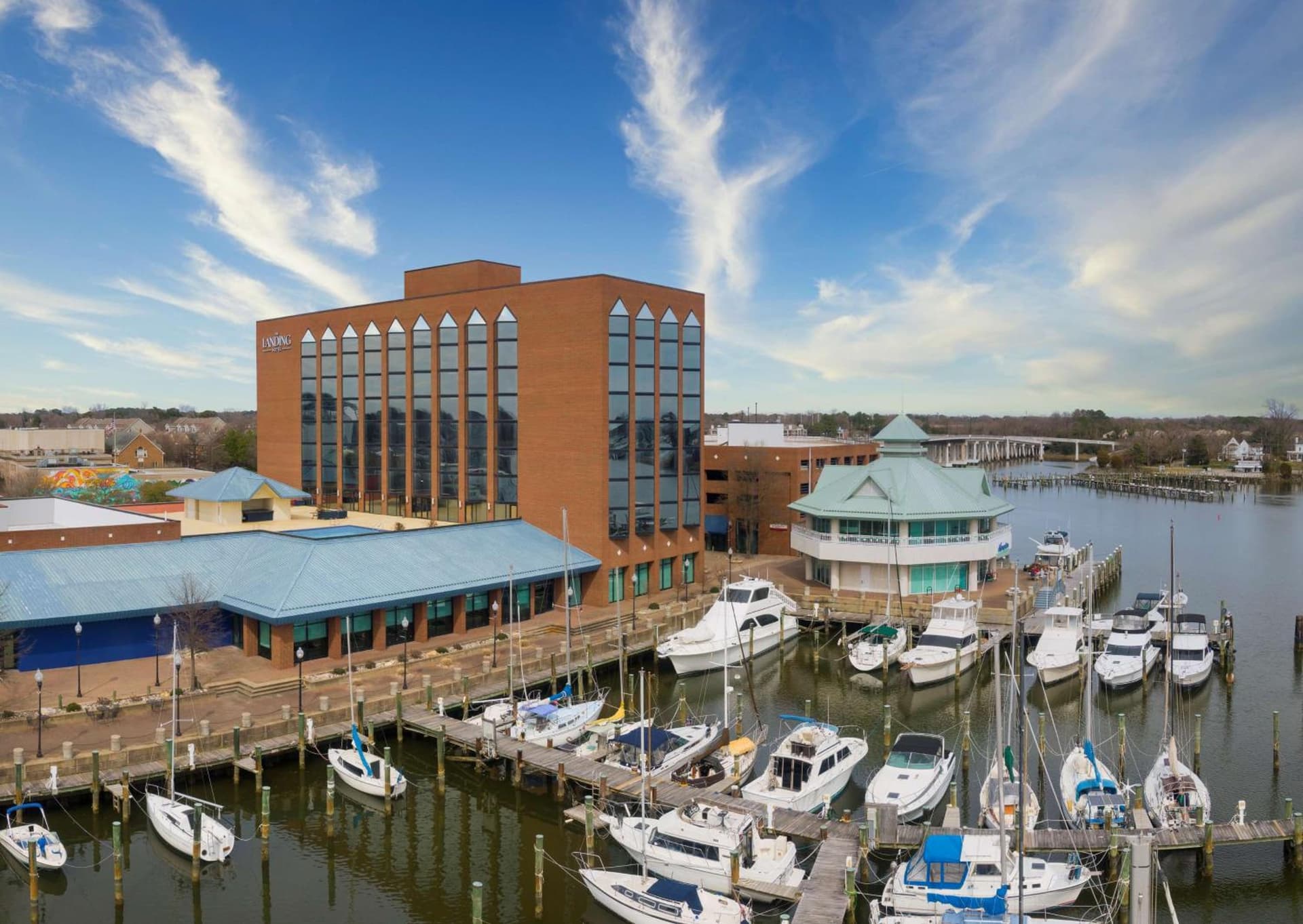 The Landing at Hampton Marina, Tapestry Collection by Hilton interior in Hampton, VA — gallery photo 2