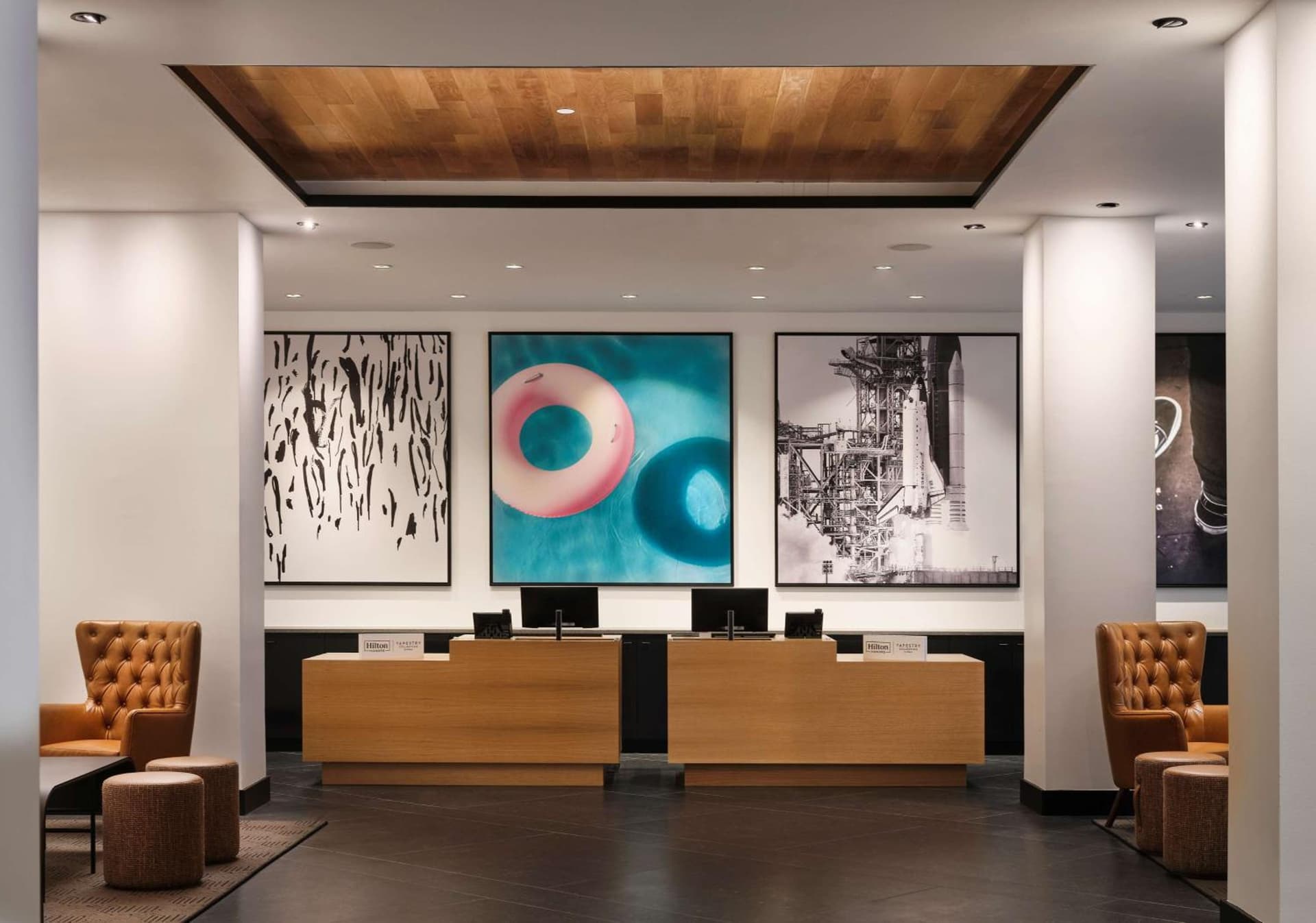 The Landing at Hampton Marina, Tapestry Collection by Hilton interior in Hampton, VA — gallery photo 2