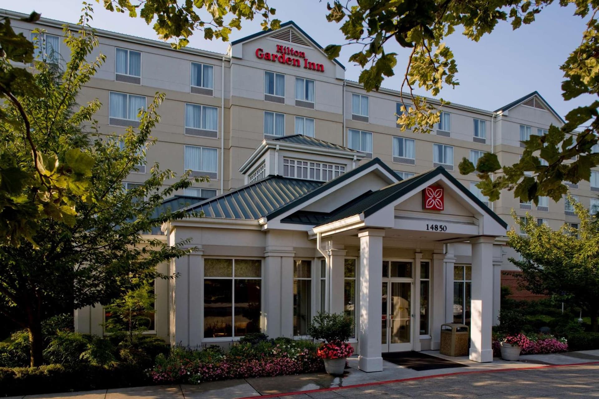 Hilton Garden Inn Portland Lake Oswego property views in Lake Oswego, OR — gallery photo 3