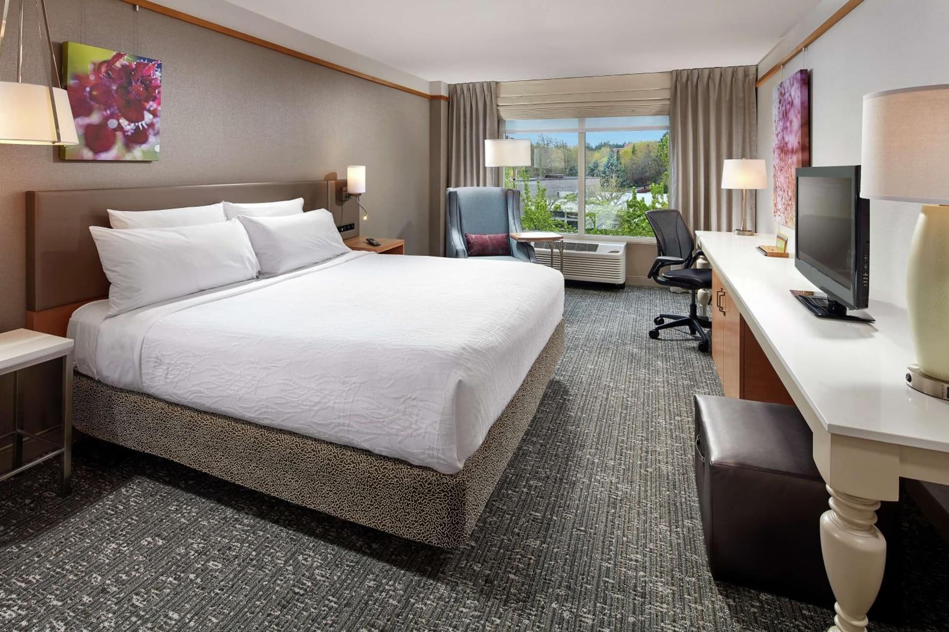 Hilton Garden Inn Portland Lake Oswego interior in Lake Oswego, OR — gallery photo 2