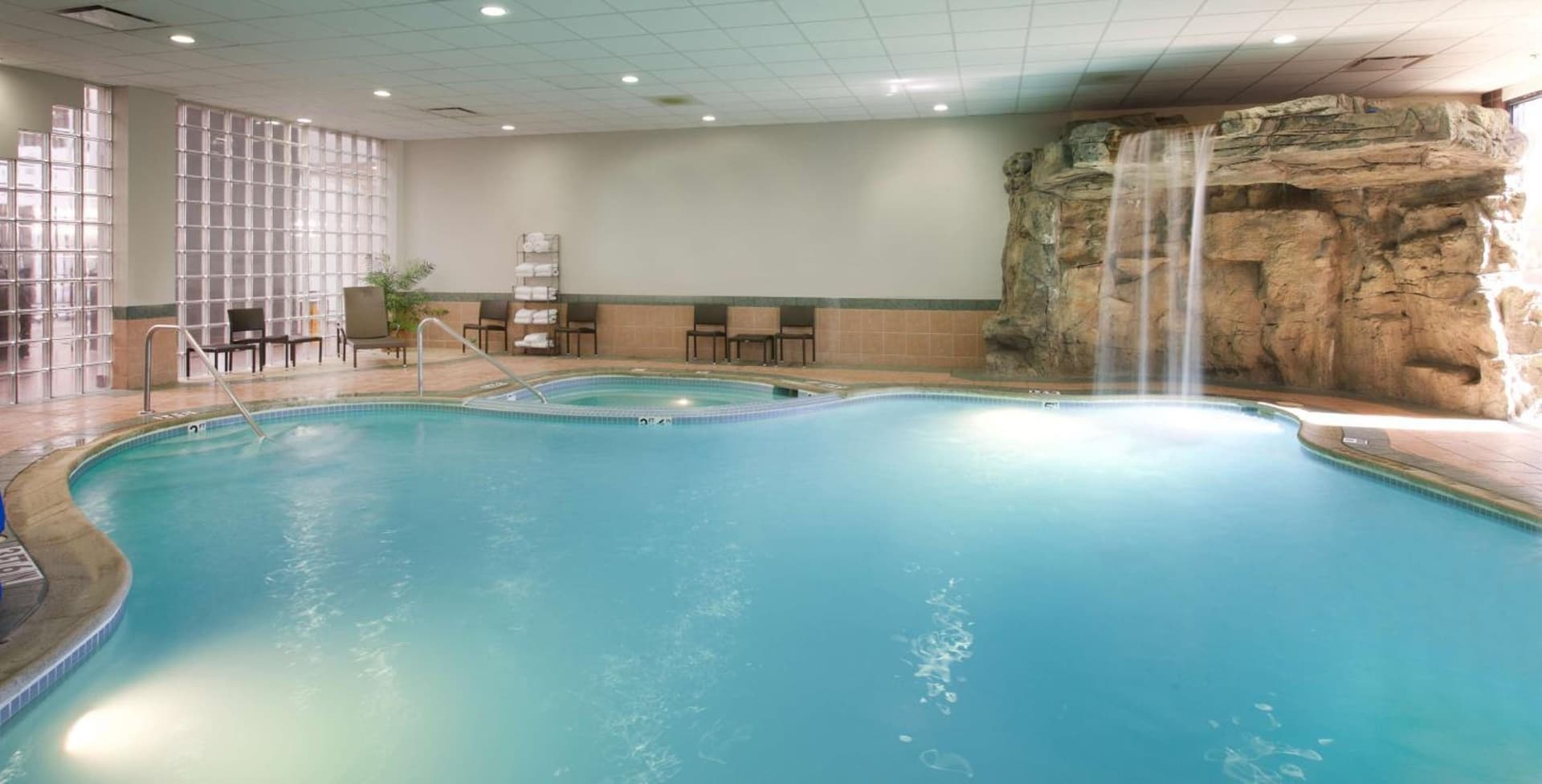 Embassy Suites by Hilton Detroit - Livonia/Novi gallery photo in Livonia, MI — image 5