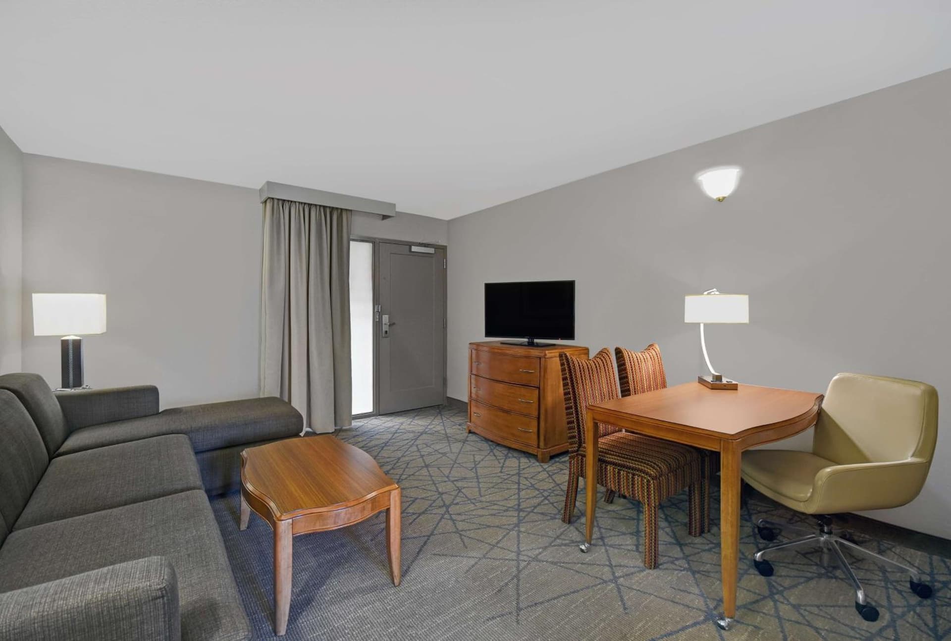 Embassy Suites by Hilton Detroit - Livonia/Novi gallery photo in Livonia, MI — image 38