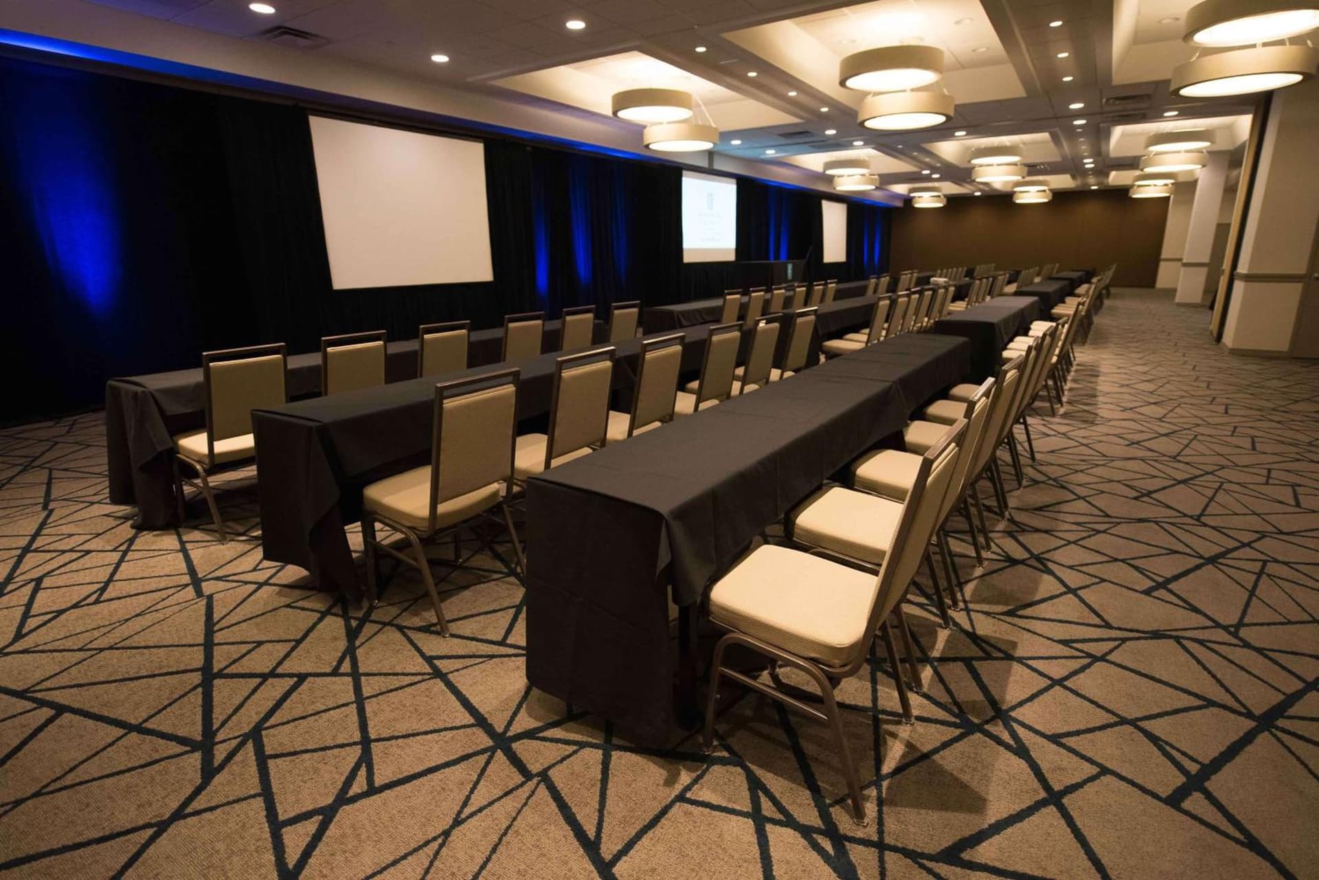 Embassy Suites by Hilton Detroit - Livonia/Novi gallery photo in Livonia, MI — image 12