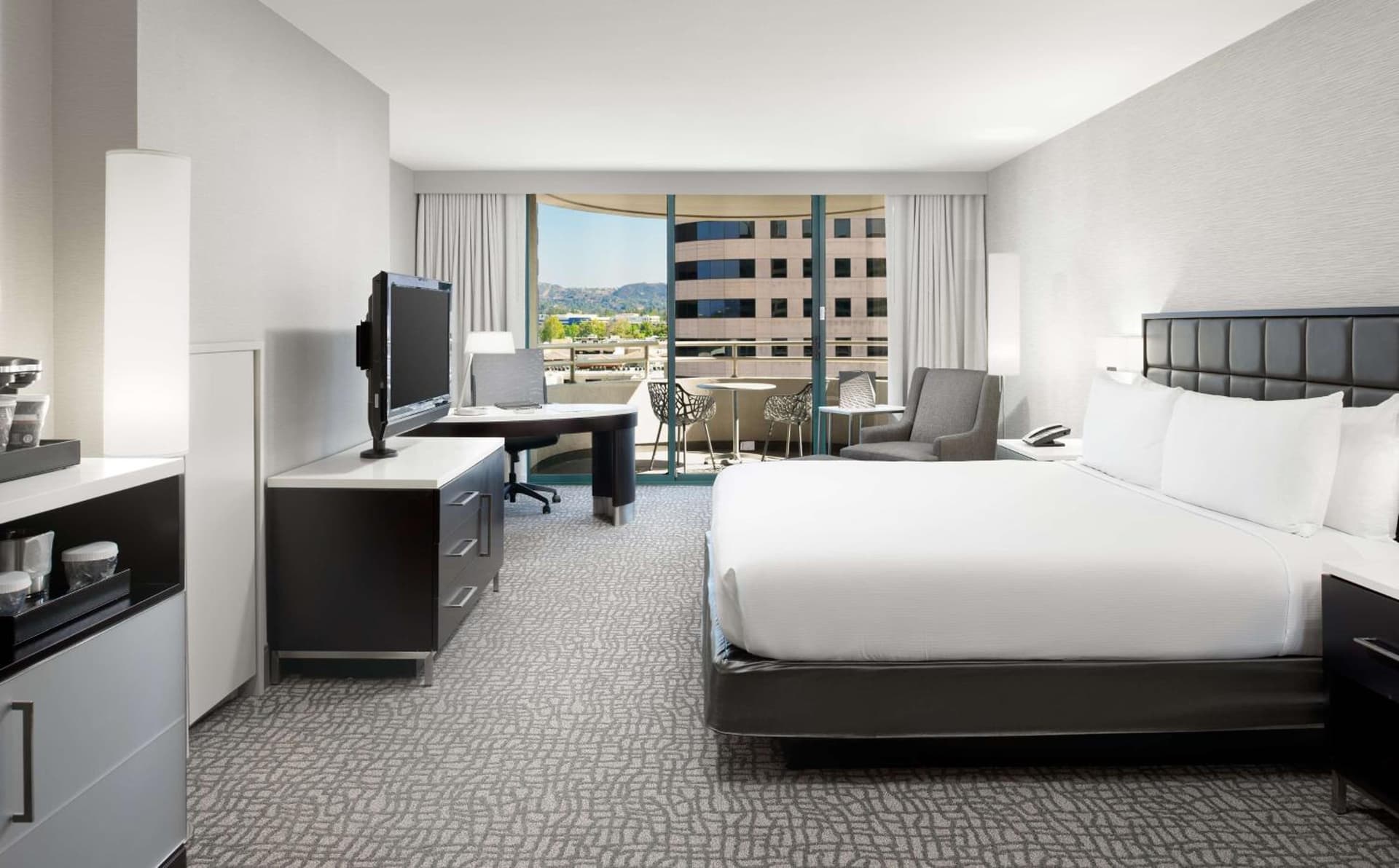 Hilton Woodland Hills/ Los Angeles gallery photo in Woodland Hills, CA — image 21