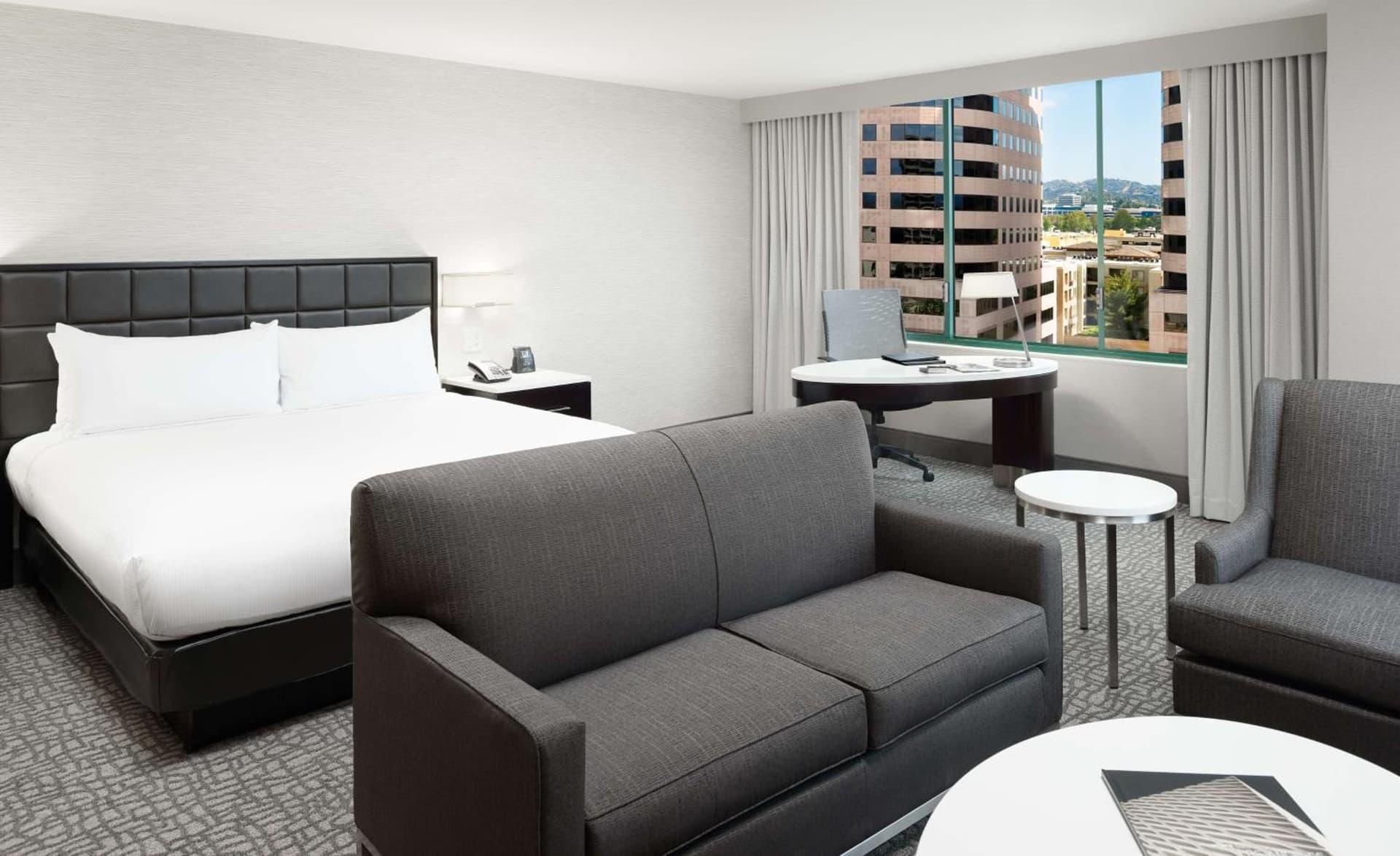 Hilton Woodland Hills/ Los Angeles gallery photo in Woodland Hills, CA — image 16