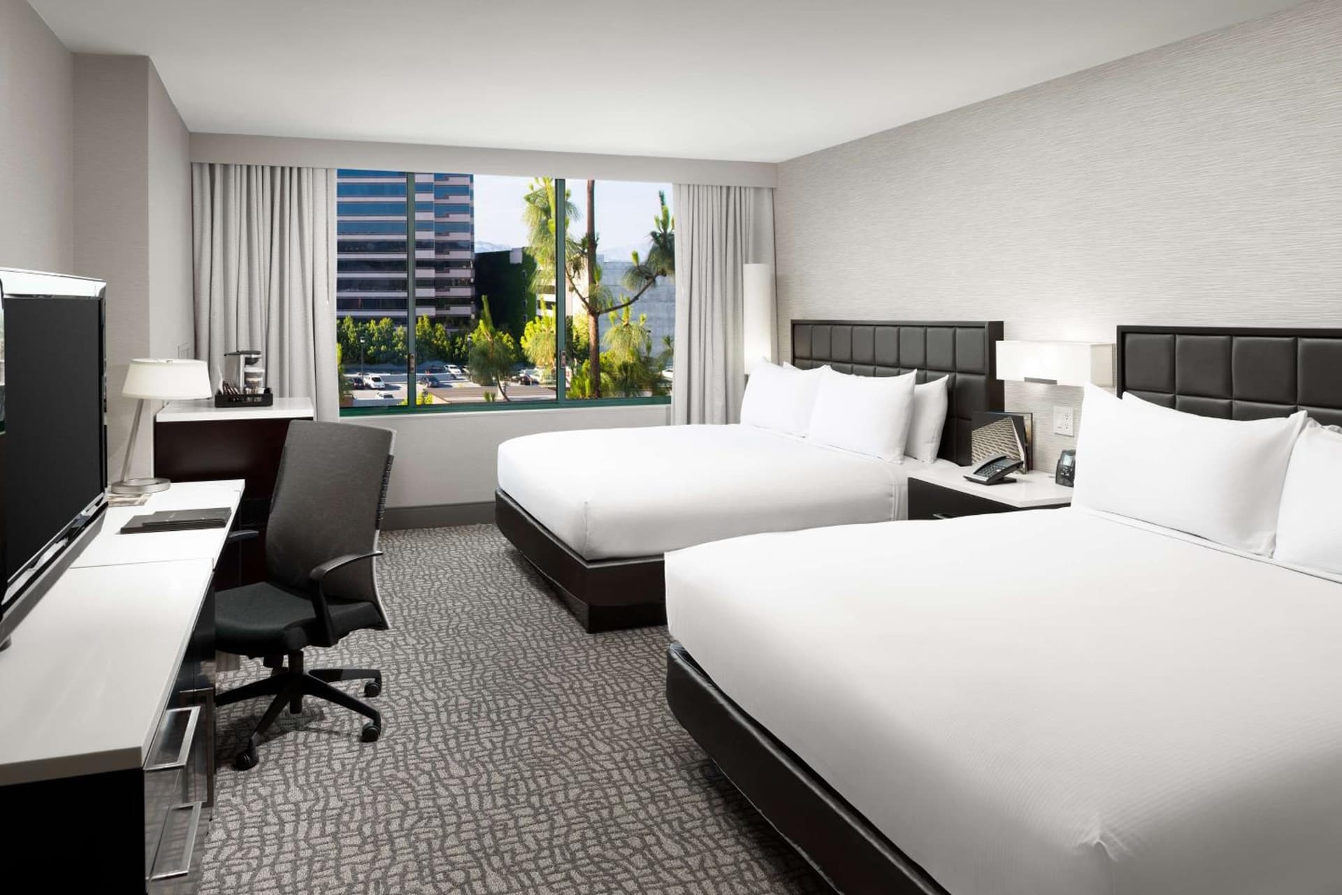 Hilton Woodland Hills/ Los Angeles gallery photo in Woodland Hills, CA — image 32