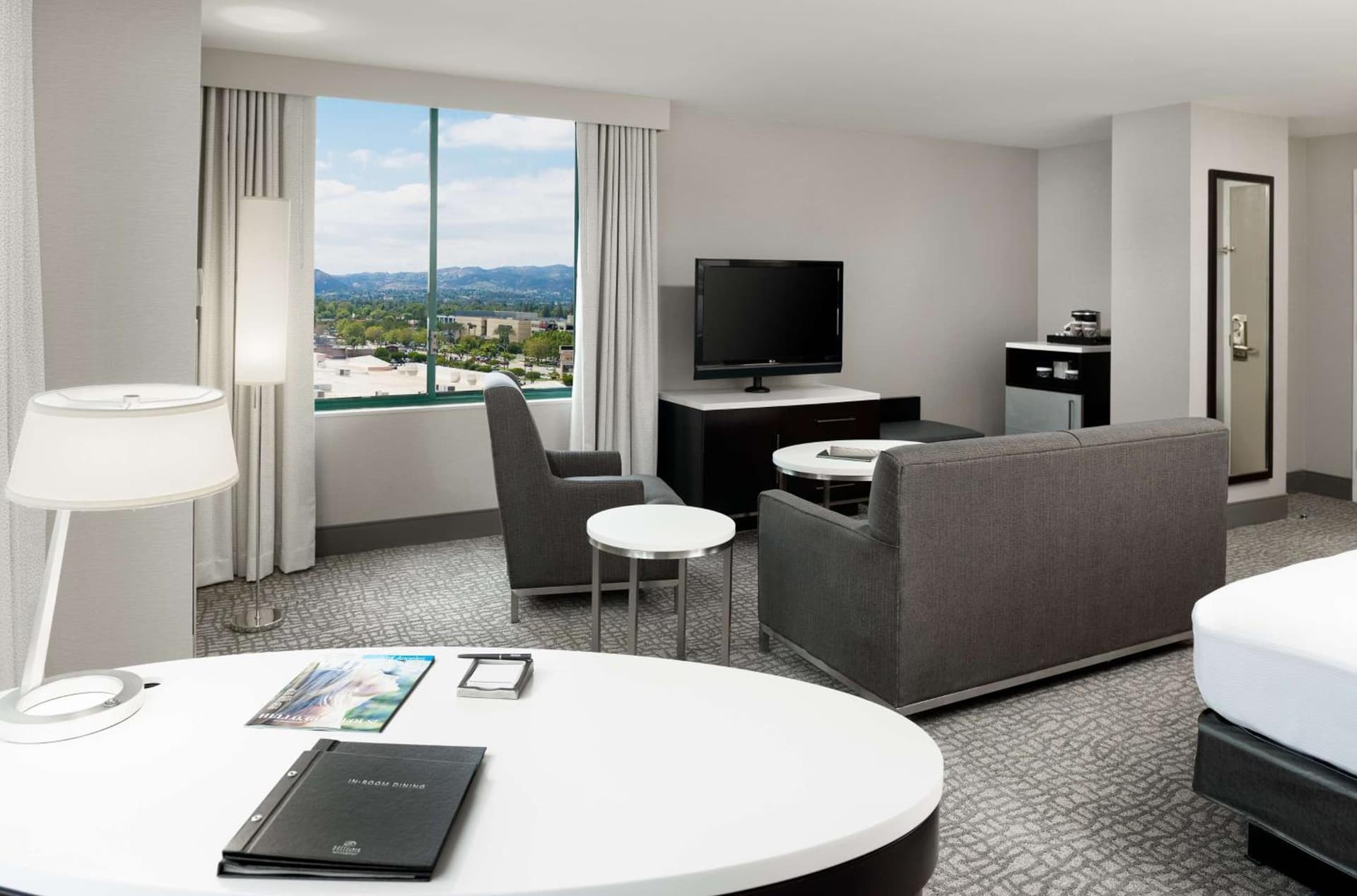 Hilton Woodland Hills/ Los Angeles interior in Woodland Hills, CA — gallery photo 2