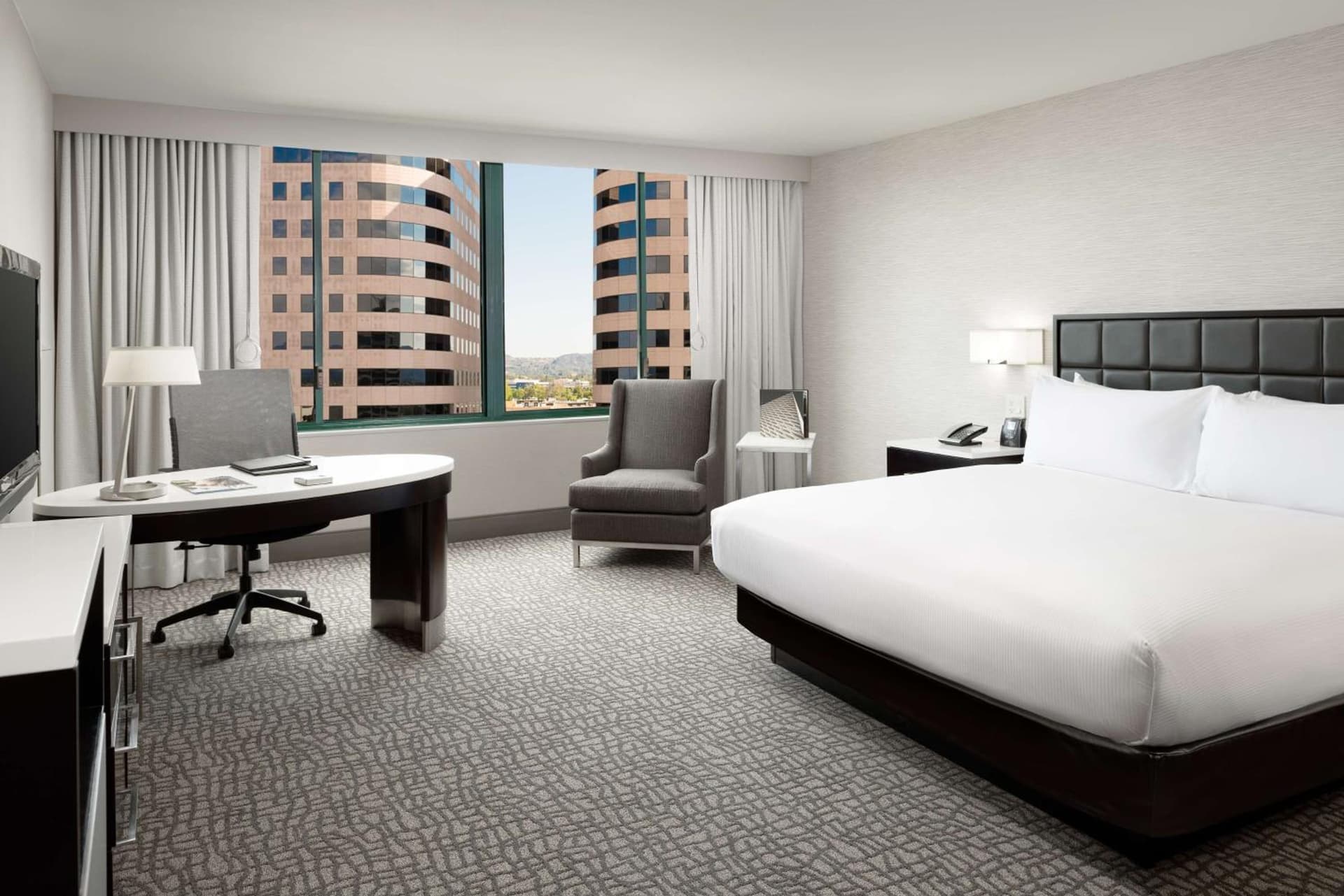 Hilton Woodland Hills/ Los Angeles gallery photo in Woodland Hills, CA — image 33
