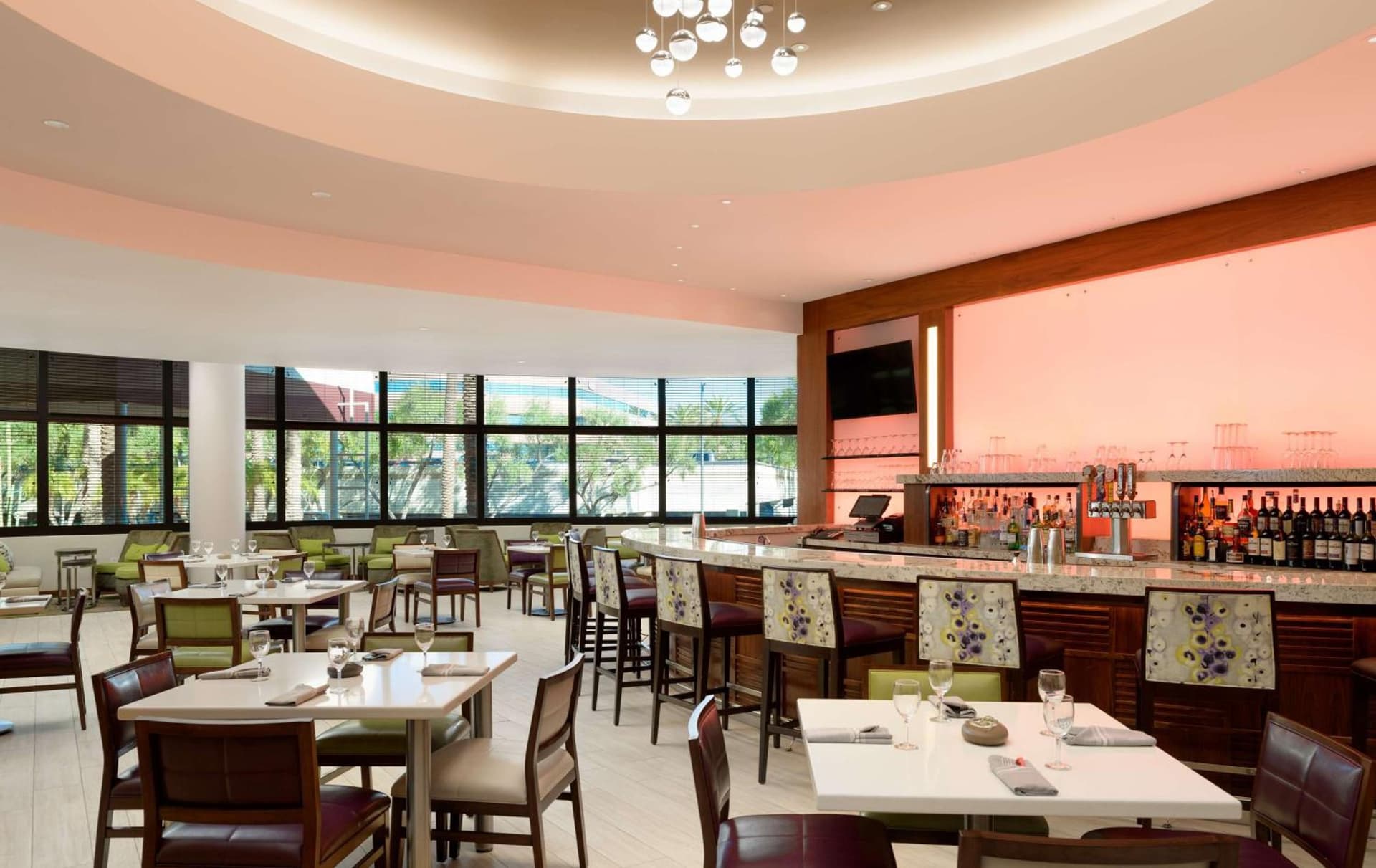 DoubleTree Suites by Hilton Phoenix gallery photo in Phoenix, AZ — image 10