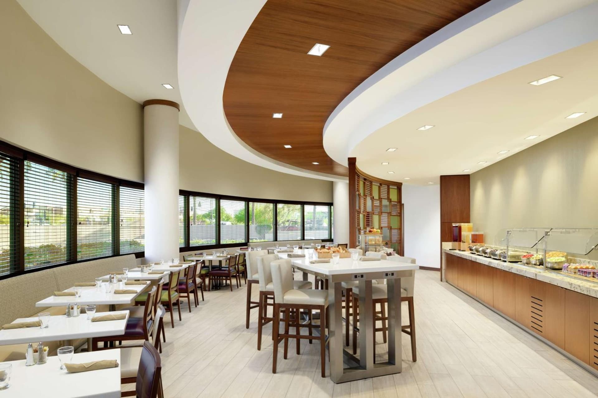 DoubleTree Suites by Hilton Phoenix gallery photo in Phoenix, AZ — image 38