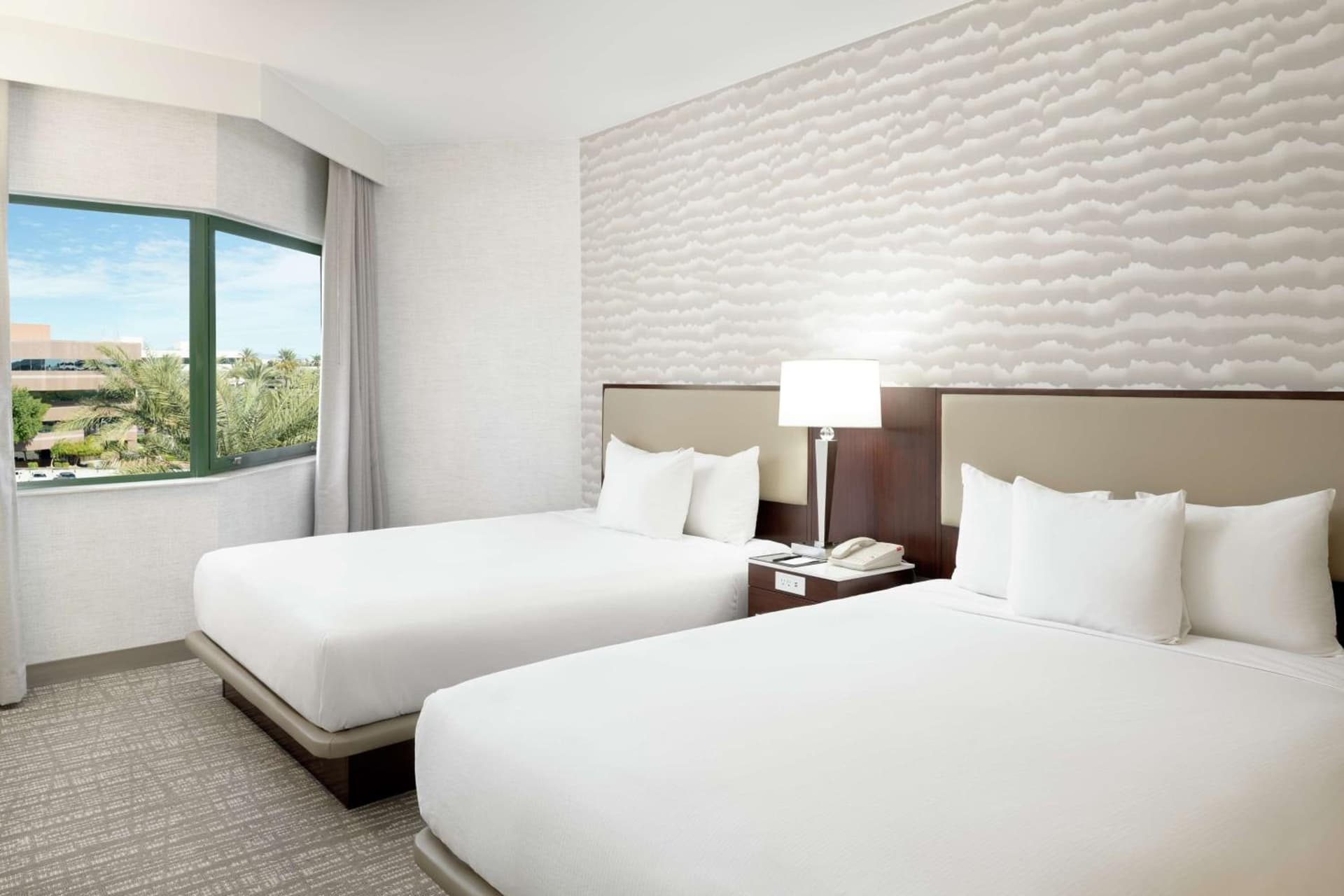 DoubleTree Suites by Hilton Phoenix gallery photo in Phoenix, AZ — image 16