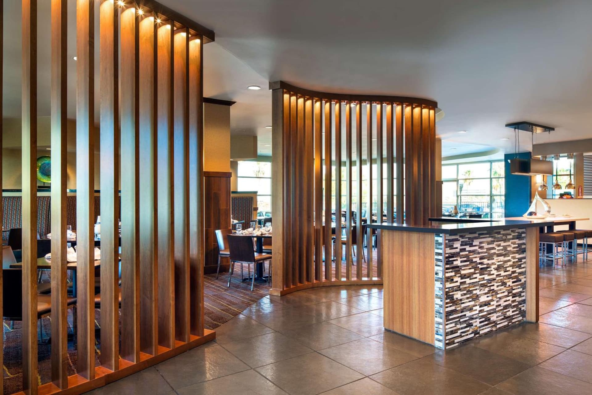 DoubleTree by Hilton San Francisco Airport North Bayfront gallery photo in Brisbane, CA — image 35