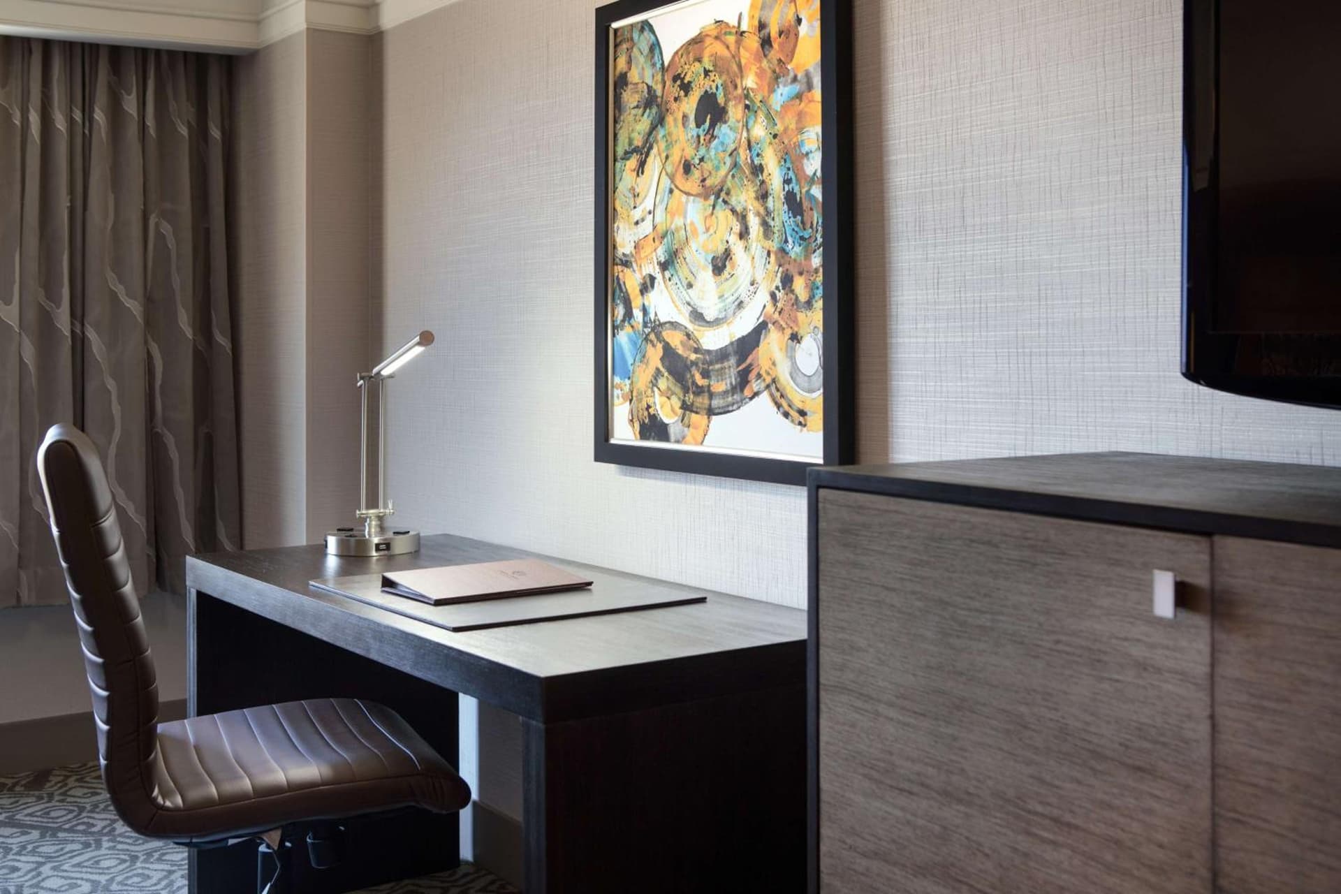DoubleTree by Hilton San Francisco Airport North Bayfront gallery photo in Brisbane, CA — image 50