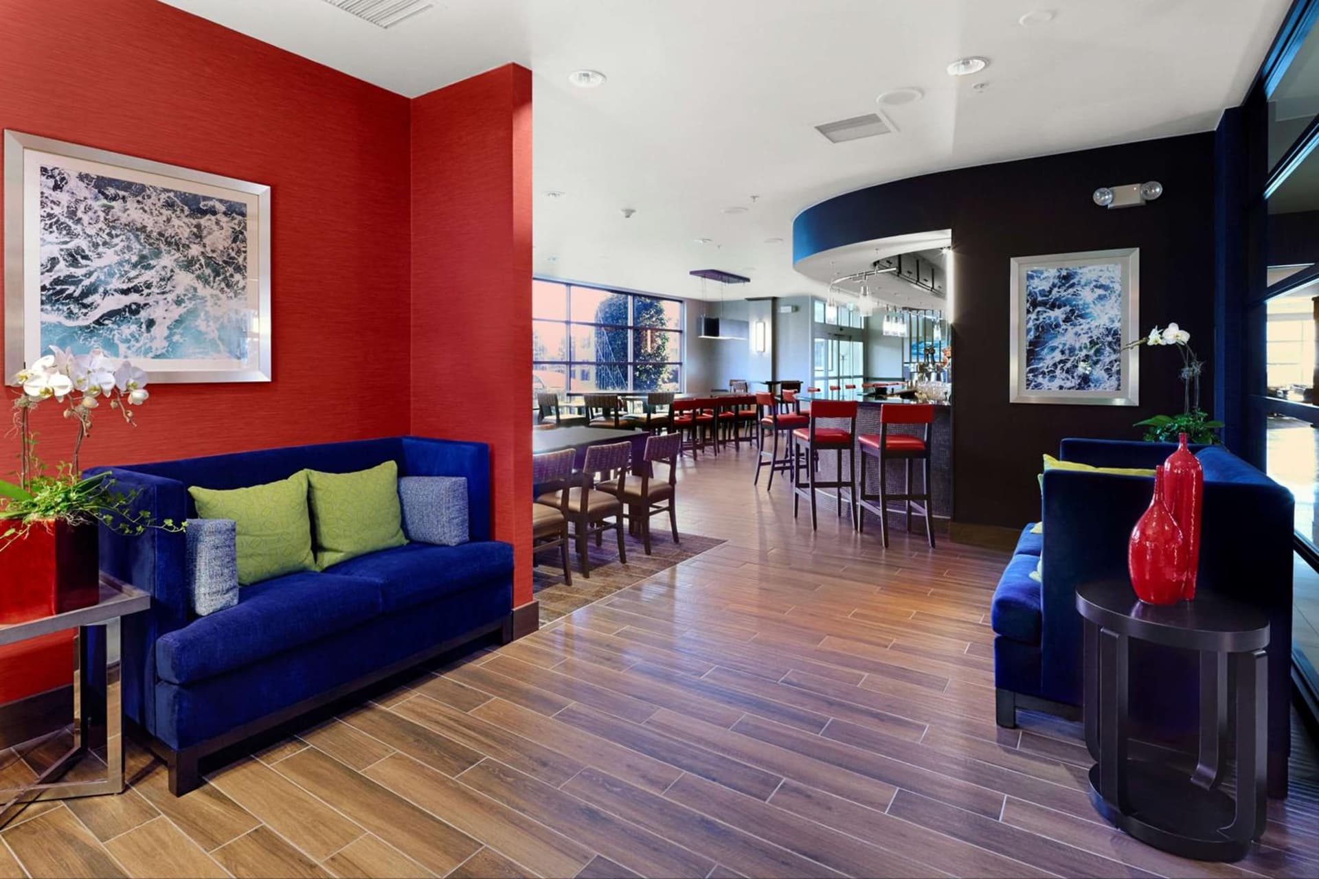 DoubleTree by Hilton San Francisco Airport North Bayfront gallery photo in Brisbane, CA — image 7