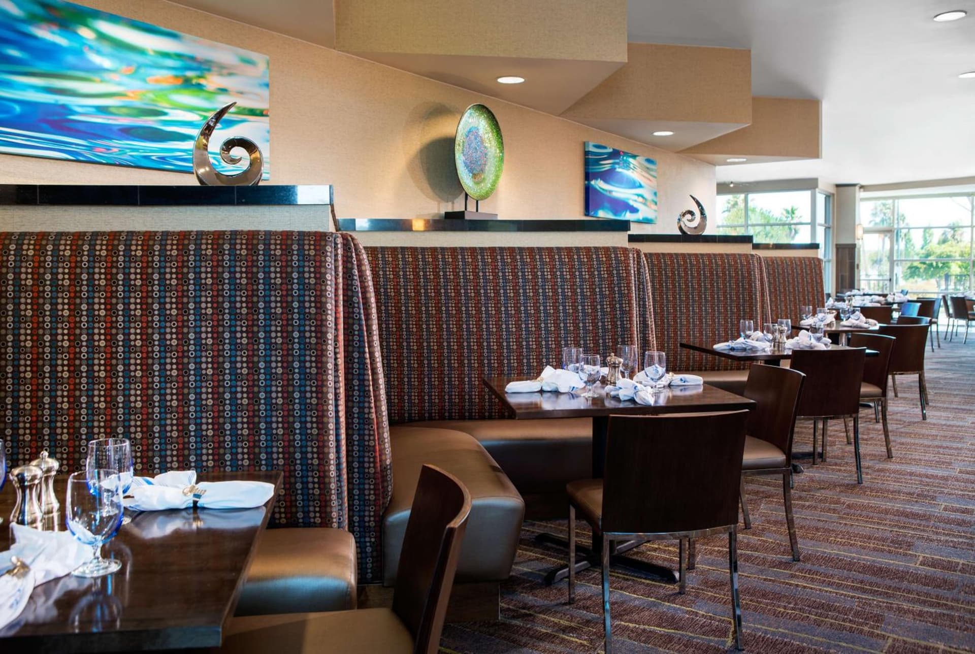 DoubleTree by Hilton San Francisco Airport North Bayfront gallery photo in Brisbane, CA — image 53