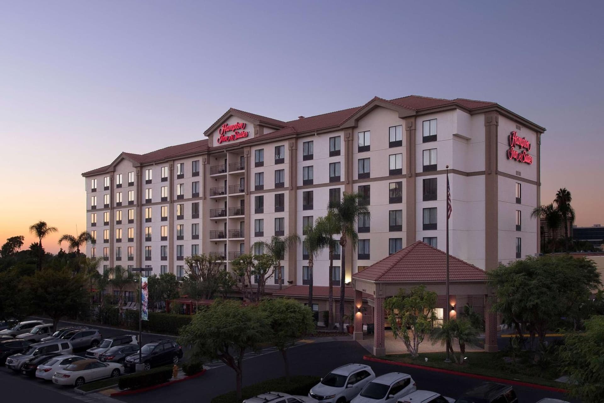 Hampton Inn & Suites Anaheim Garden Grove property views in Anaheim, CA — gallery photo 3