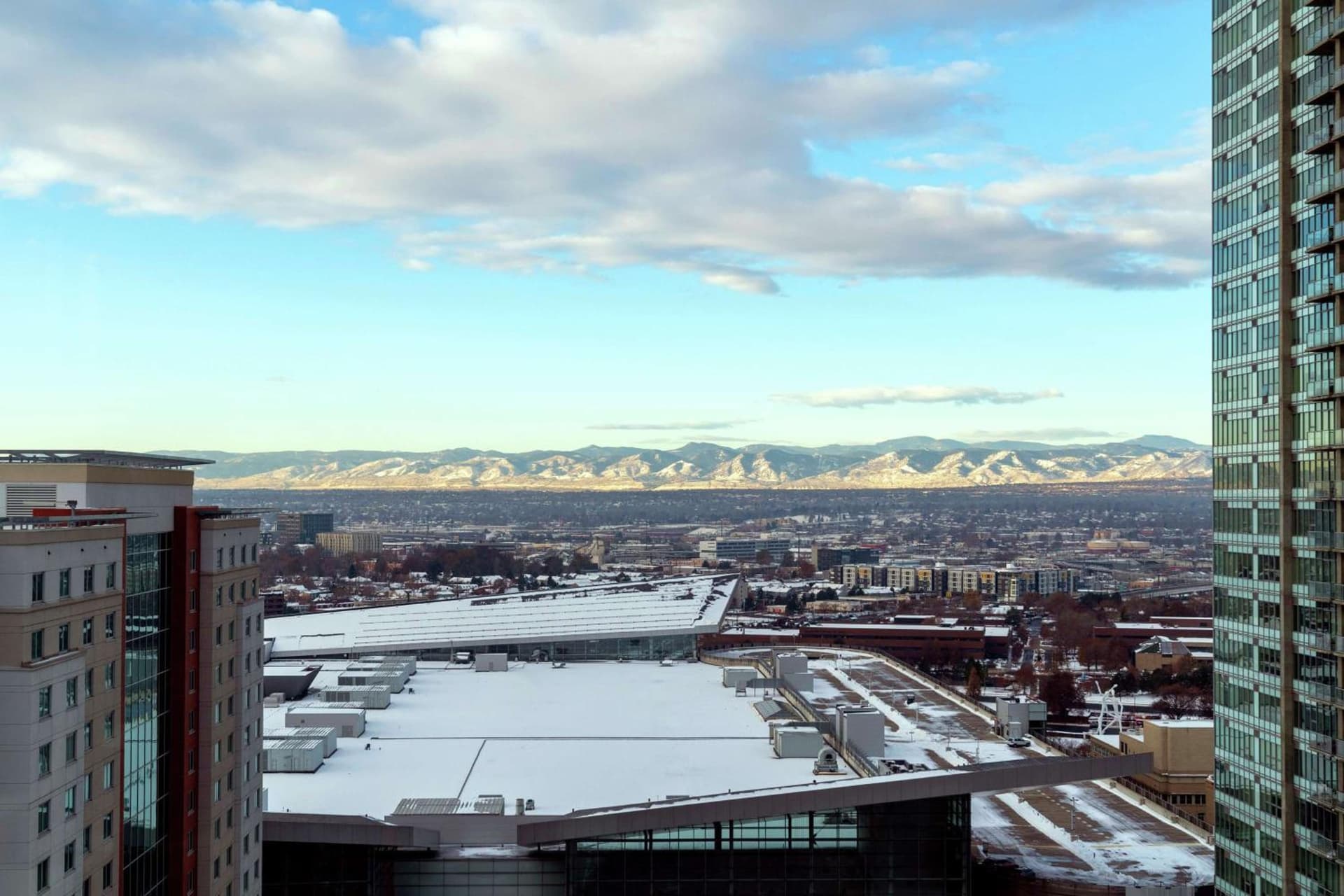 Home2 Suites By Hilton Denver Downtown Convention Center gallery photo in Denver, CO — image 20