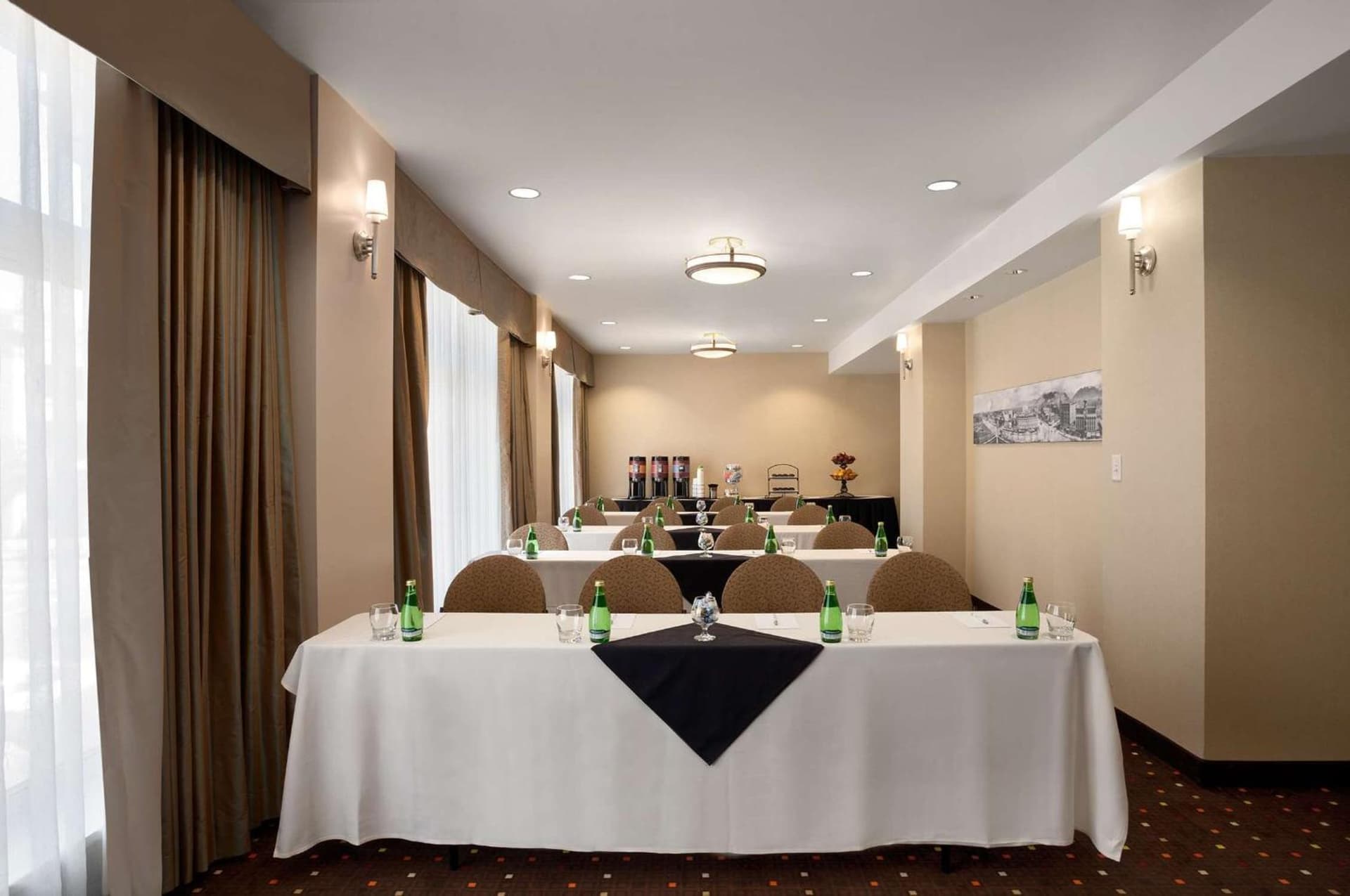 Hampton Inn and Suites Ogden gallery photo in Ogden, UT — image 17