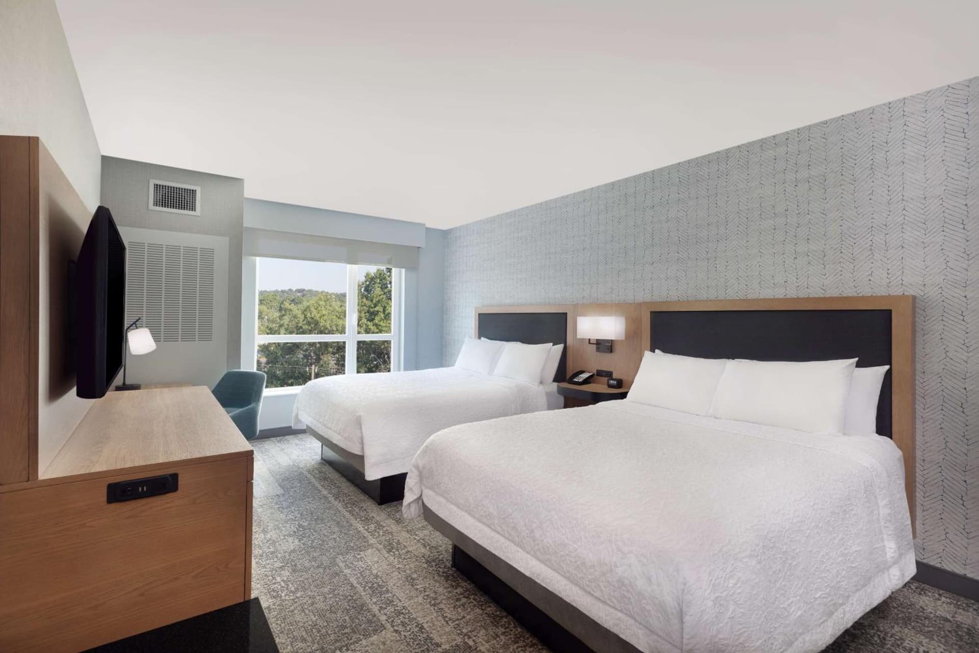 Hampton Inn & Suites Watertown Boston, Ma interior in Watertown, MA — gallery photo 2