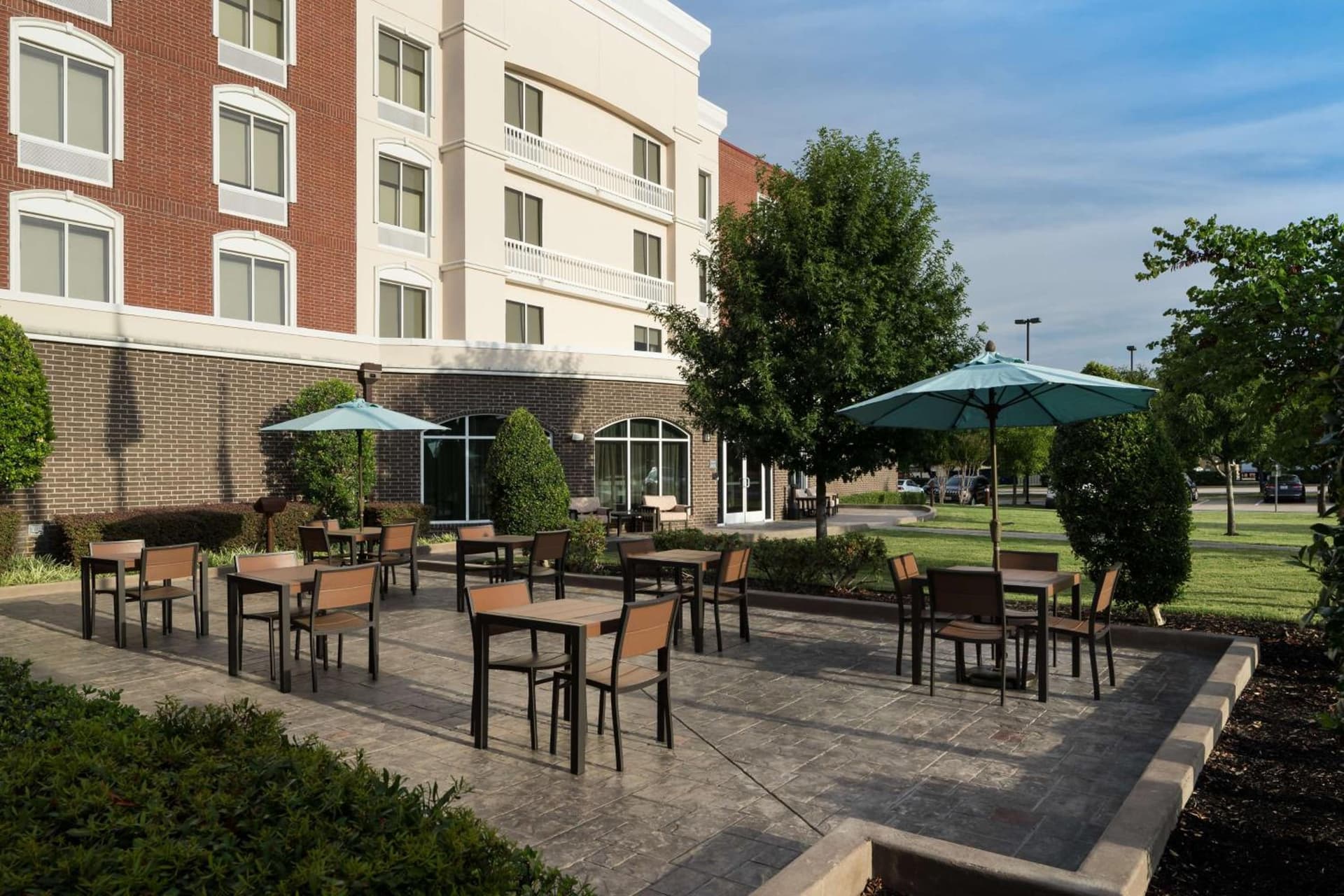 Hilton Garden Inn DFW North Grapevine interior in Grapevine, TX — gallery photo 2